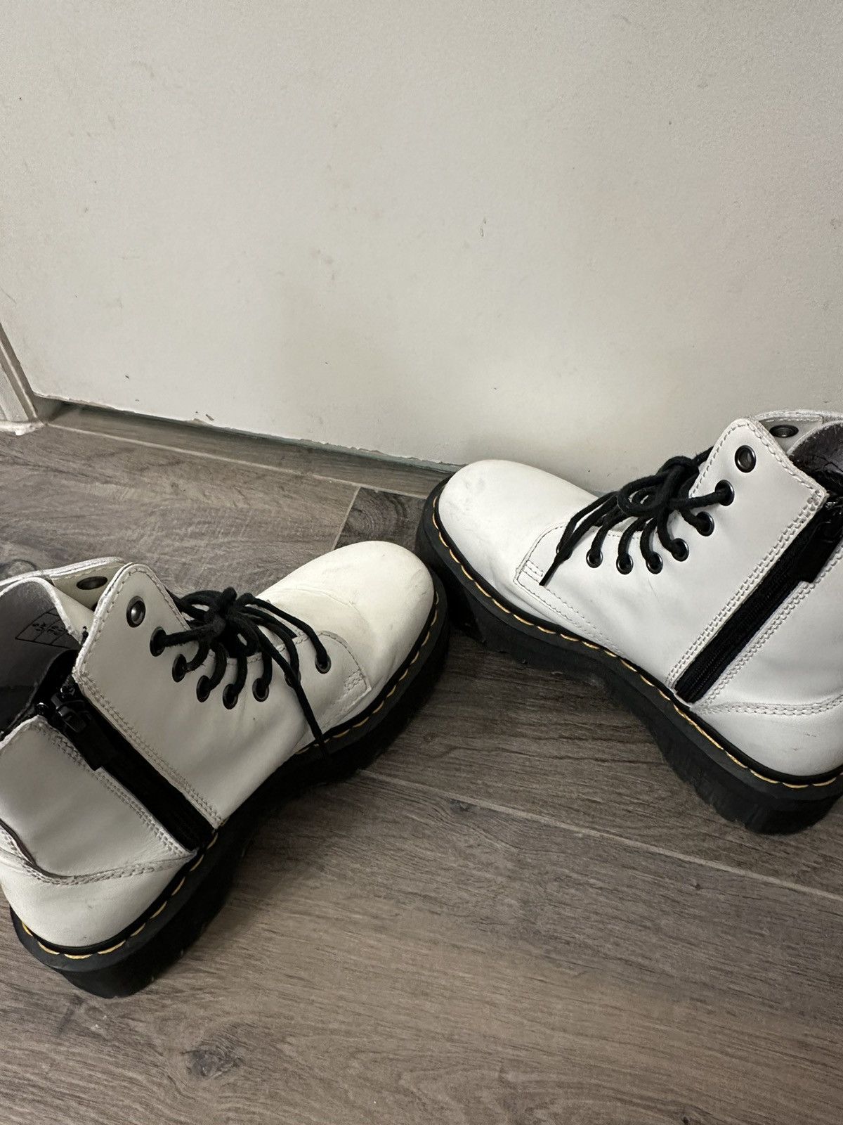 Dr. Martens JADON BOOT SMOOTH LEATHER PLATFORMS Size US 7 / IT 37 - 5 Thumbnail