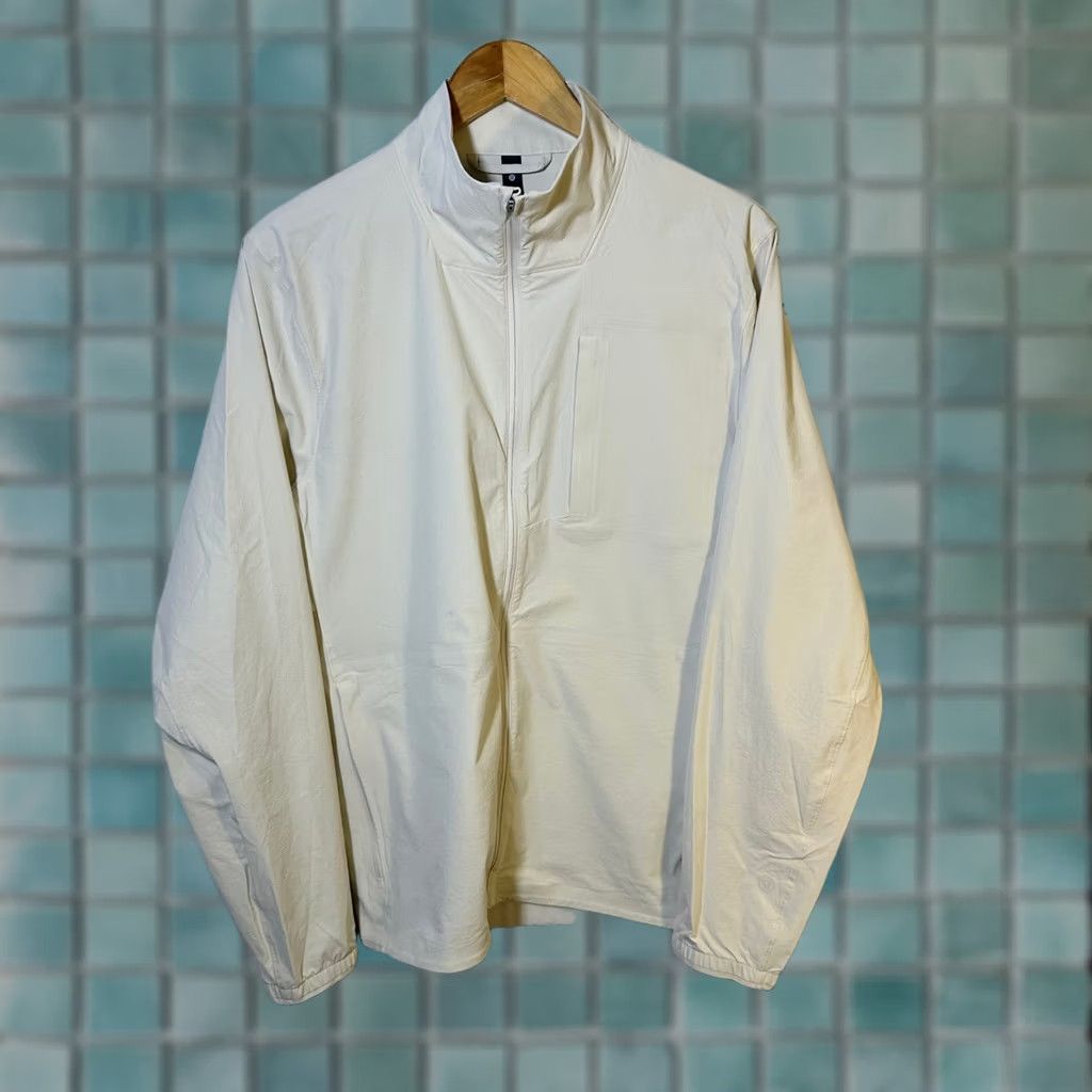 Lululemon Lululemon Expeditionist Windbreaker Jacket Bone White Full Zip Running Medium Mens Jacket Windbreaker Breathable Quick Dry Lightweight Size US M / EU 48-50 / 2 - 1 Thumbnail