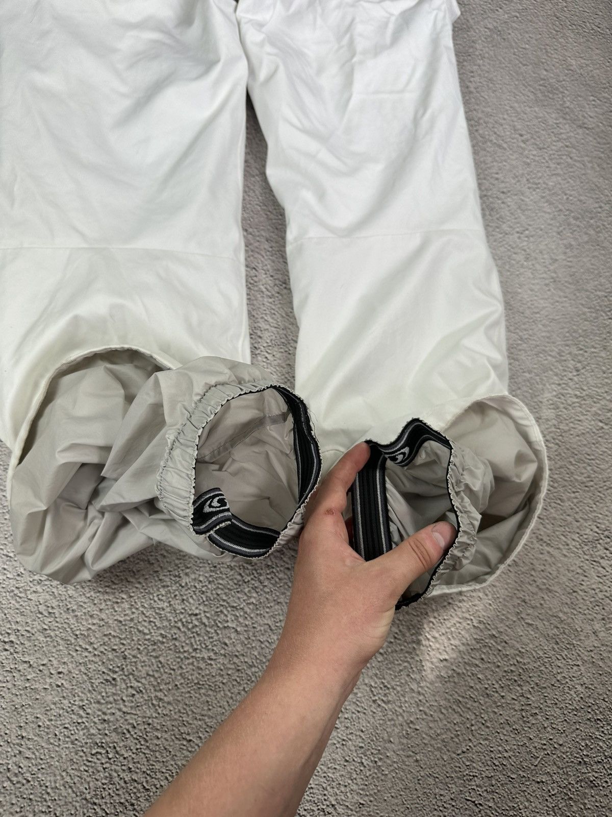 Salomon × Vintage Woman’s Salomon Clima Pro White Ski Shell Snow Pants Size 34" / US 12 / IT 48 - 17 Thumbnail