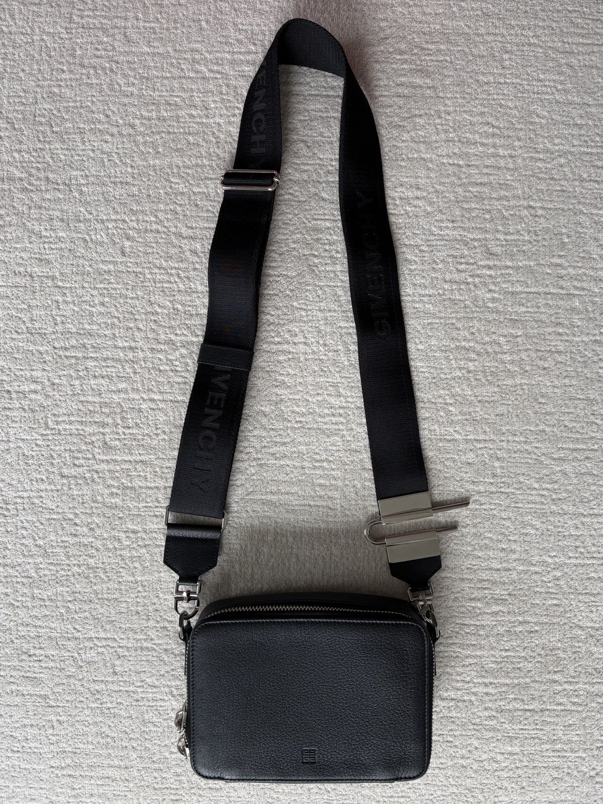 Givenchy Givenchy Antigona Leather Crossbody Bag Size ONE SIZE - 2 Thumbnail