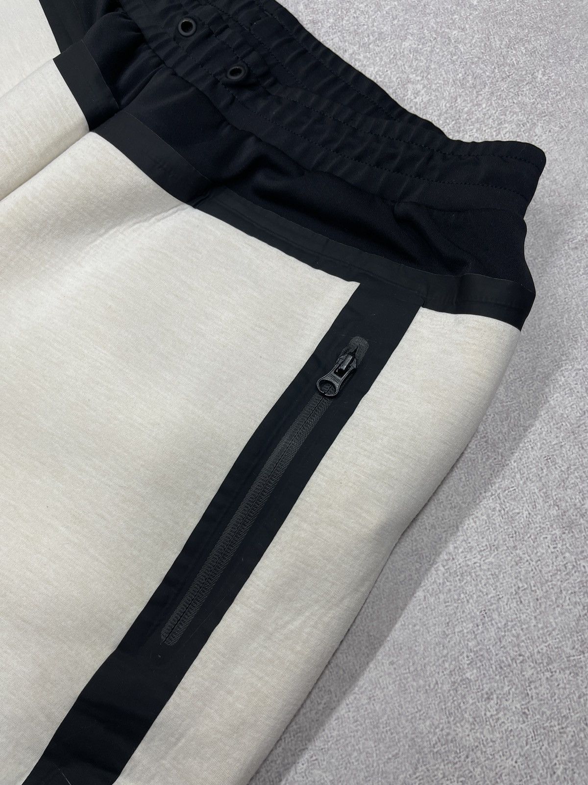 Puma Mens Puma x UEG Sweatshorts 2 in 1 and Leggings Mars Size L Size US 34 / EU 50 - 5 Thumbnail
