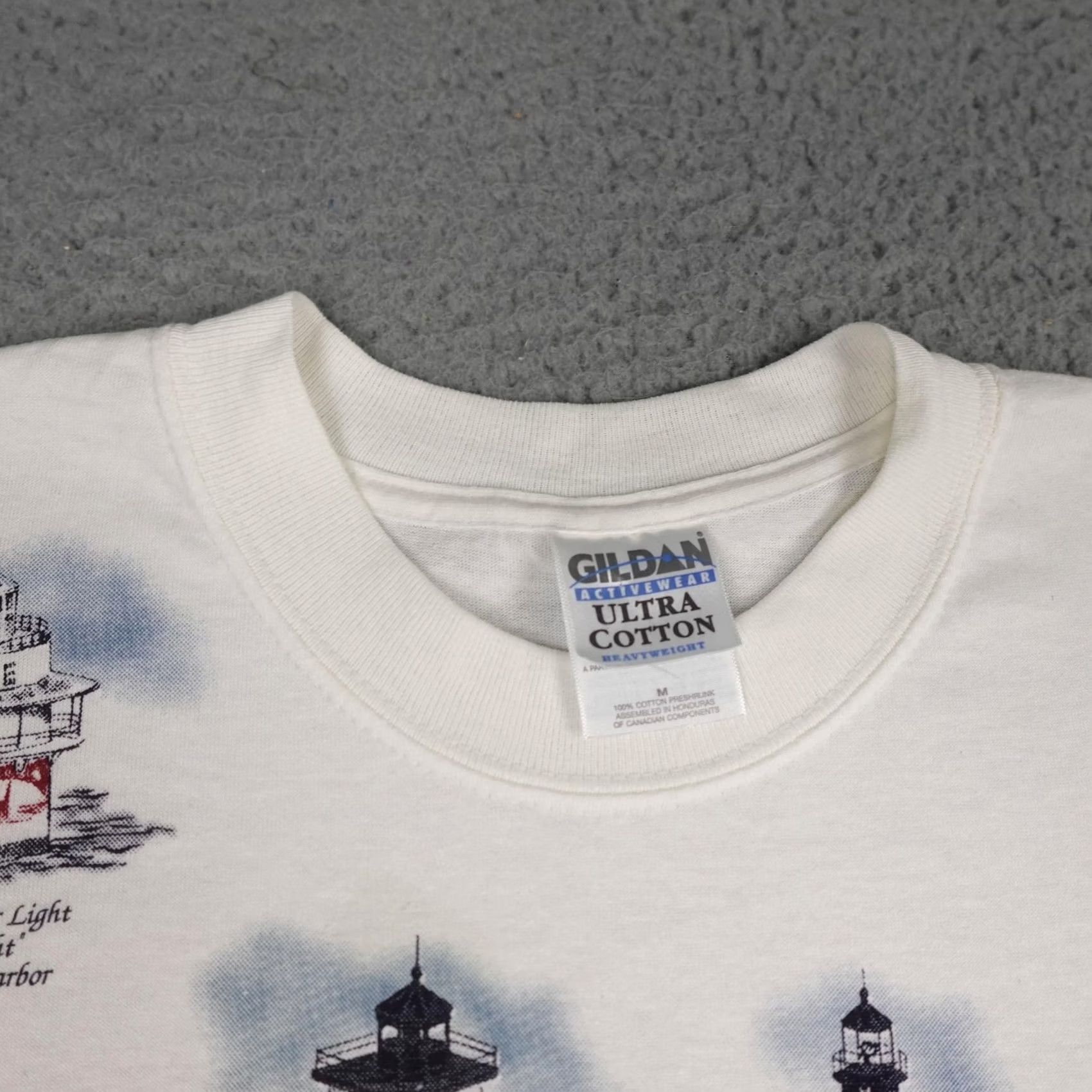 Gildan VINTAGE Gildan Lighthouse Shirt Mens M White Graphic Print Nautical Tee Size US M / EU 48-50 / 2 - 4 Thumbnail
