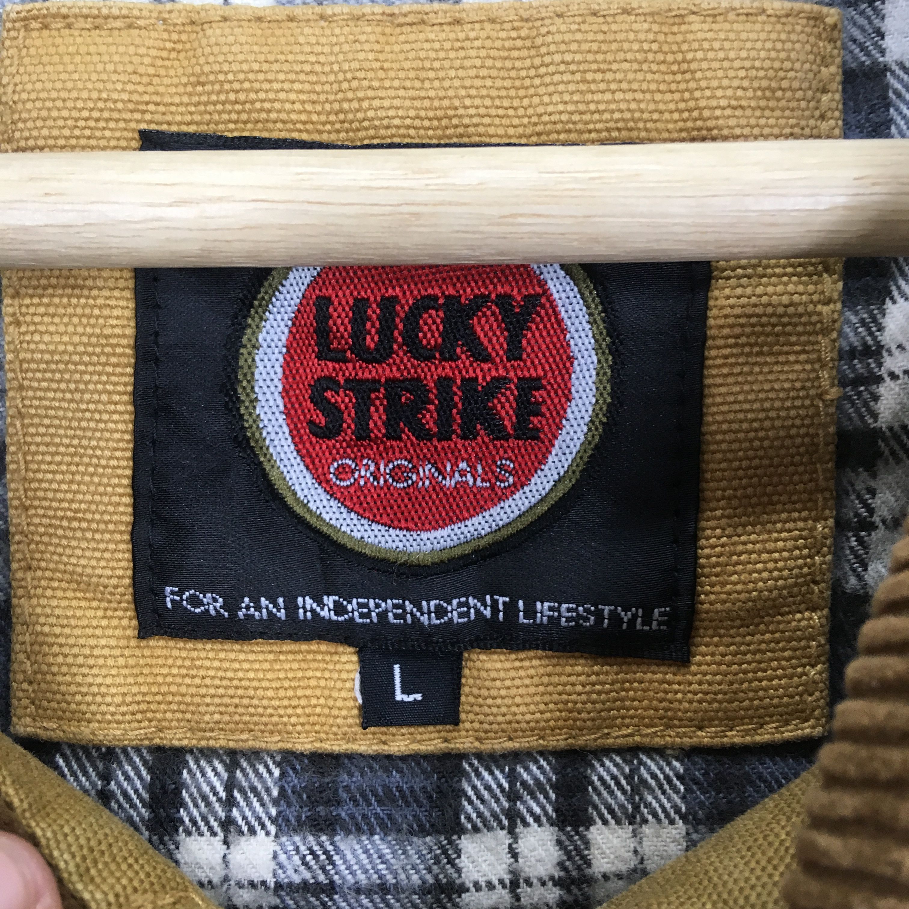 Vintage Vintage 90s Lucky Strike Hunting Brown Duck Chore Jacket Size US L / EU 52-54 / 3 - 11 Thumbnail