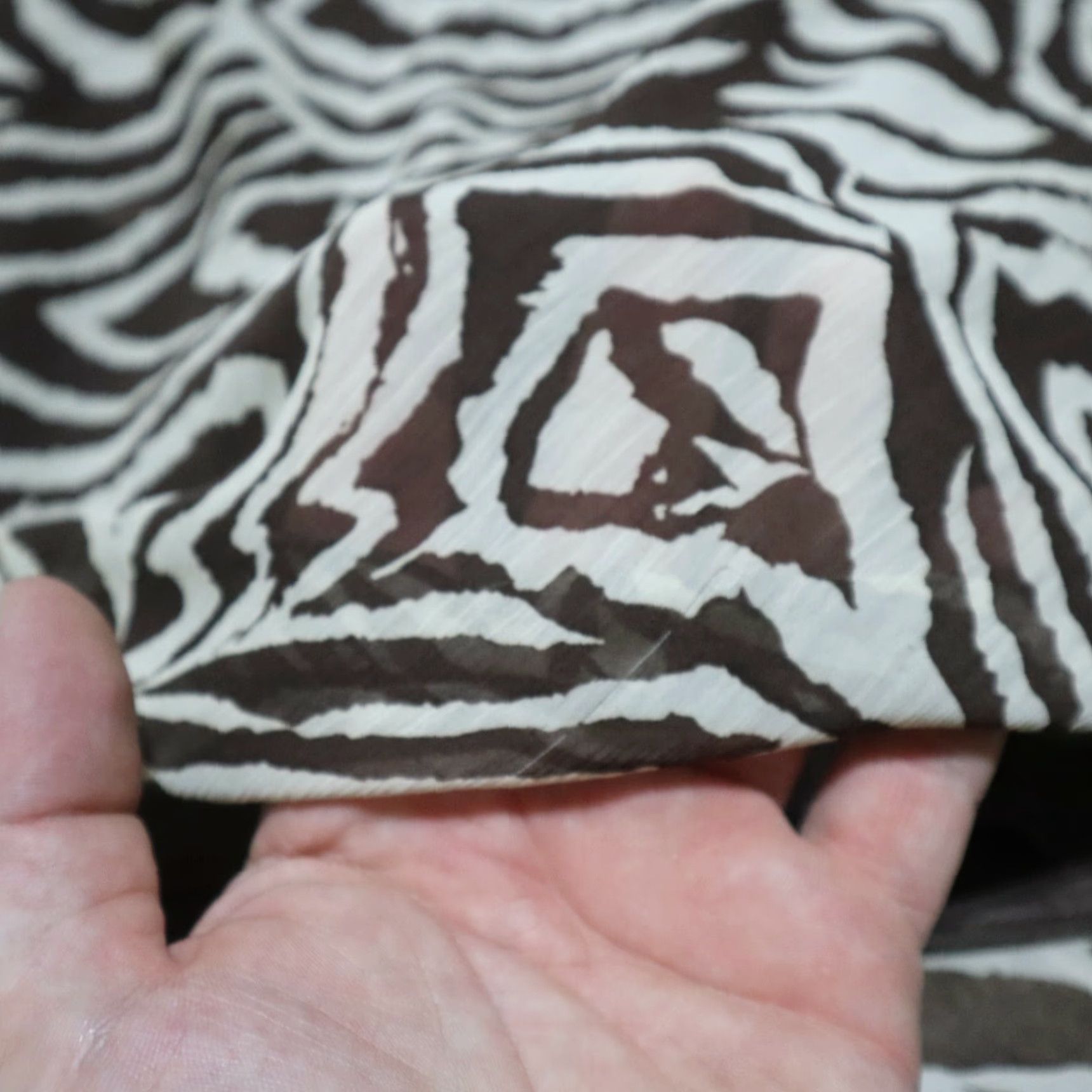 Style & Co VINTAGE Style & co Shirt Womens 3/4 Sleeve Zebra Pattern Brown Tank V-Neck Size 10 Size L / US 10 / IT 46 - 4 Thumbnail