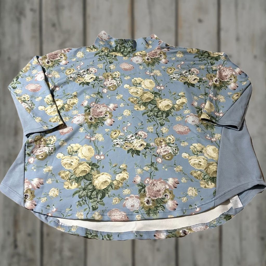 Vintage Tuckernuck Sport Floral Swing Funnel Neck Sweatshirt Size Med/Large Women’s Size L / US 10 / IT 46 - 1 Thumbnail