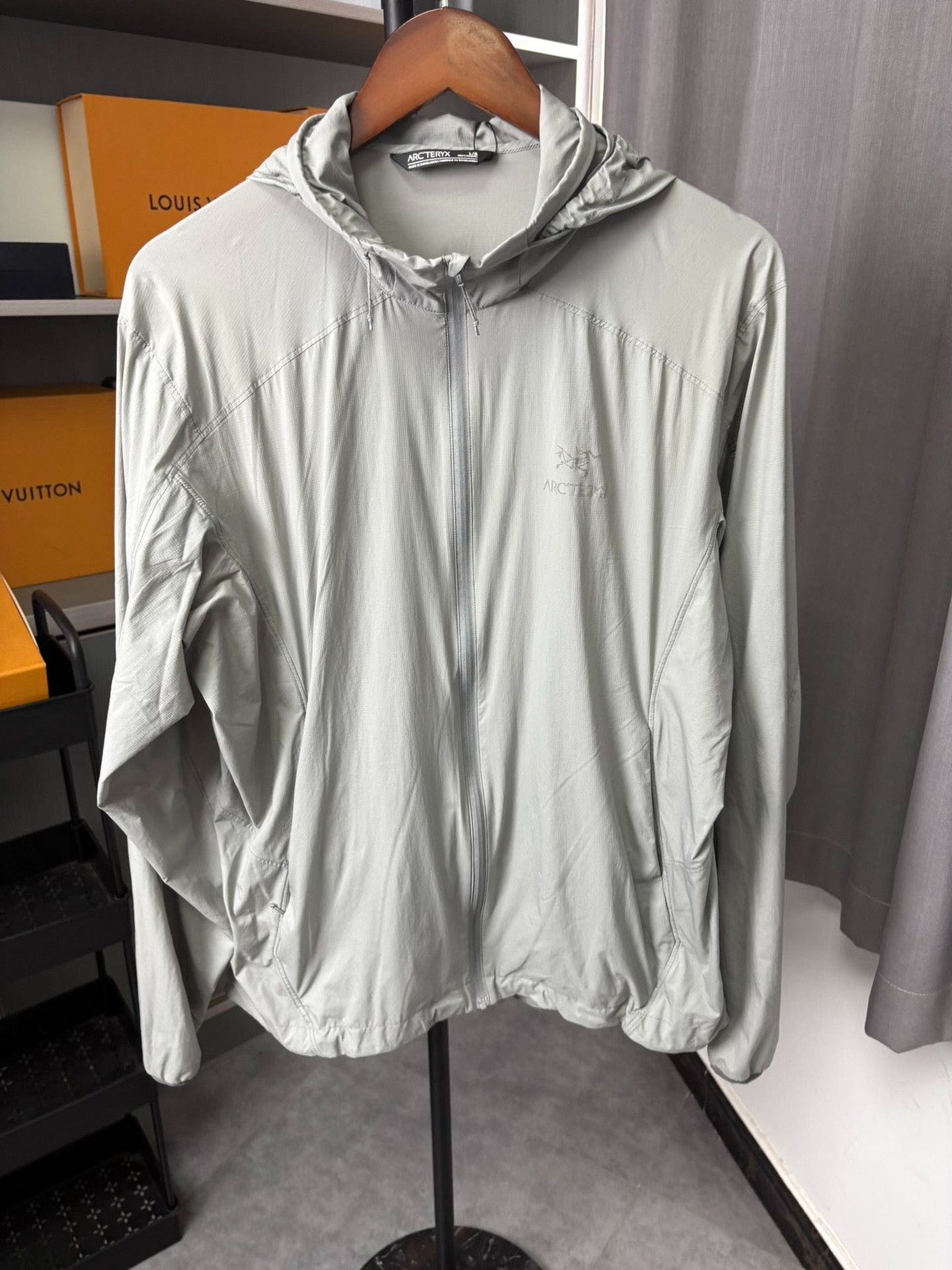 Arc'teryx Arc'teryx Gray Hoodie L Men Size US L / EU 52-54 / 3 - 1 Thumbnail