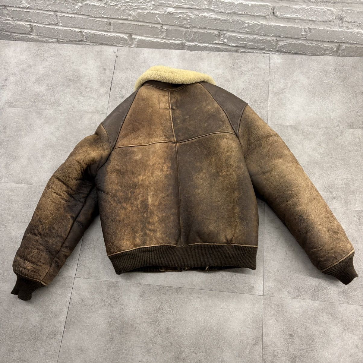 Schott Schott B-6 Sheepskin Flight Jacket – Made in USA (L) Size US L / EU 52-54 / 3 - 8 Thumbnail