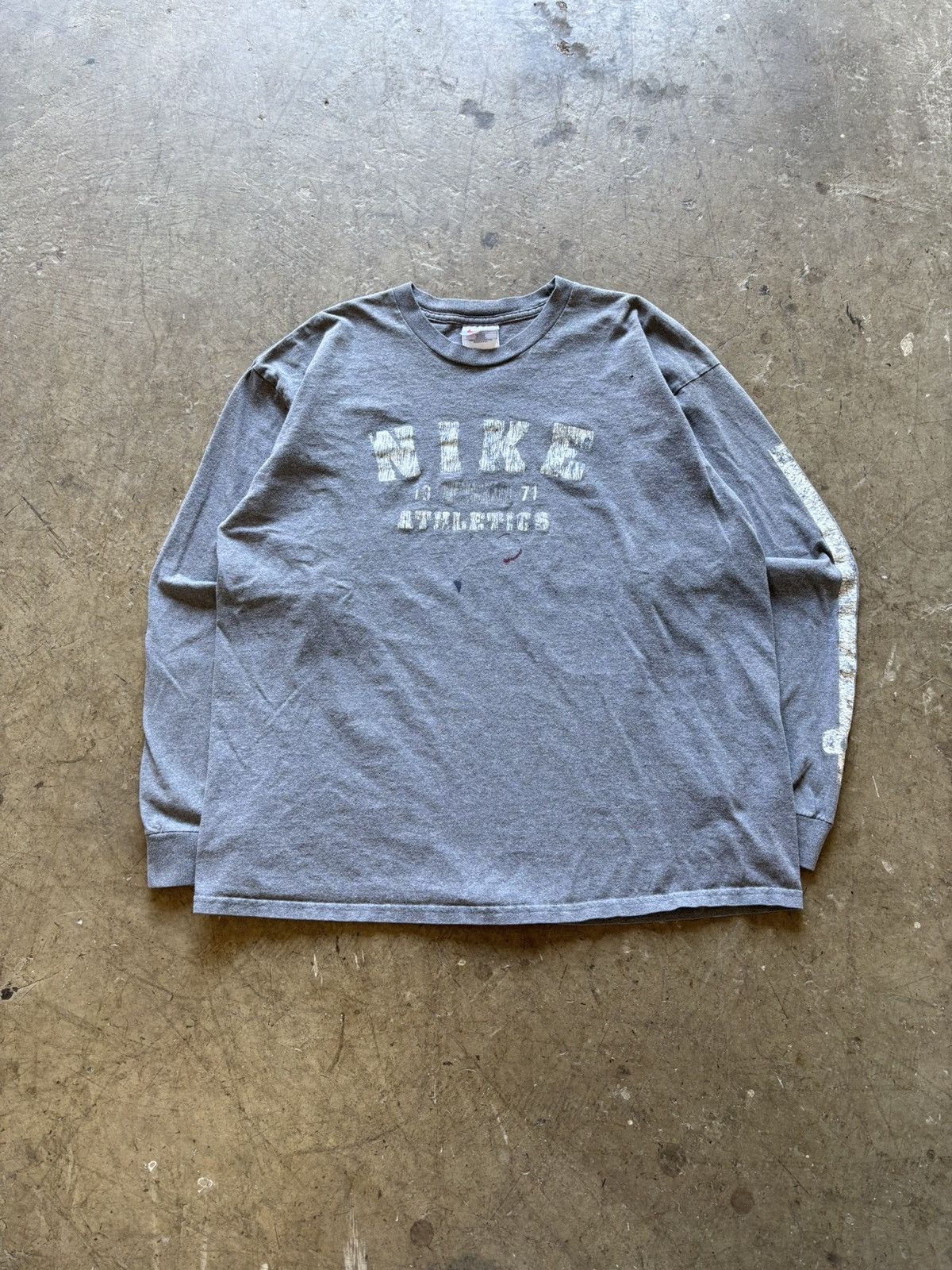 Nike Vintage Nike Athletics Dark Gray Longsleeve Size US L / EU 52-54 / 3 - 1 Thumbnail