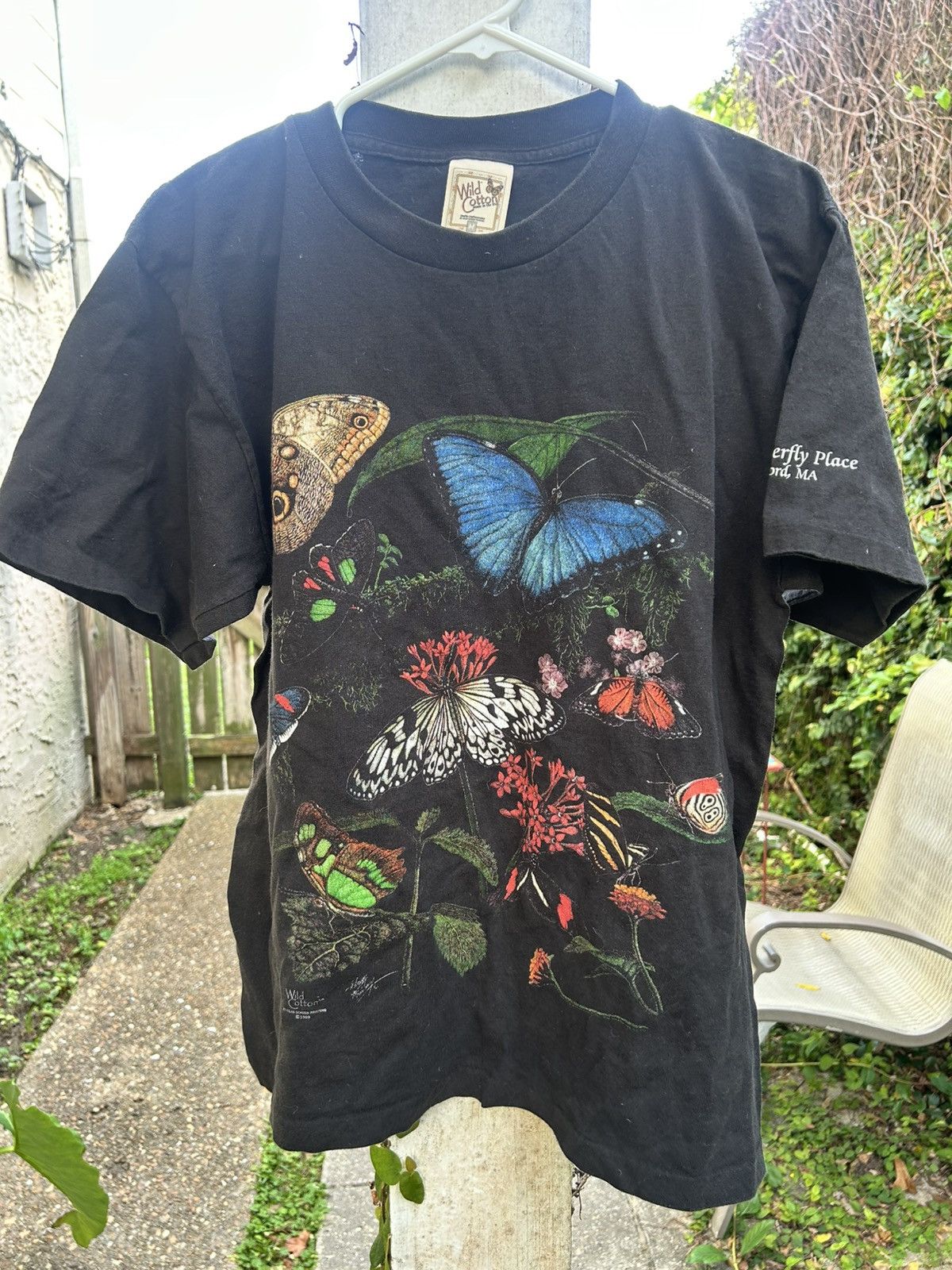 Comfort Colors Butterfly vintage black t-shirt Size US M / EU 48-50 / 2 - 3 Thumbnail