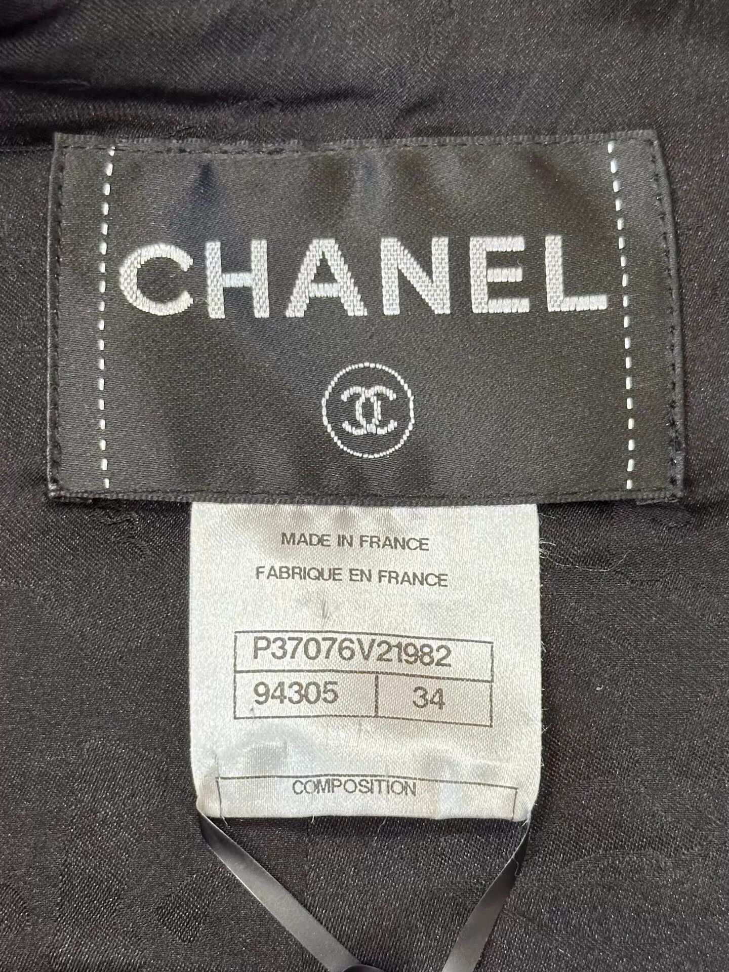 Chanel Chanel Women's Black Tweed Silver Quilted CC Button Jacket Size XS / US 0-2 / IT 36-38 - 5 Thumbnail