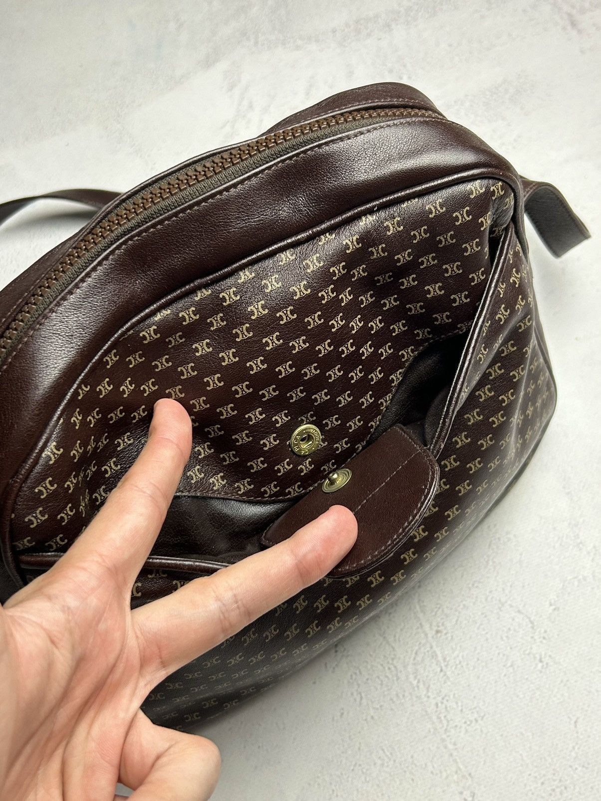 Celine × Designer Celine shoulder bag Triomphe gold hardware leather Size ONE SIZE - 4 Thumbnail