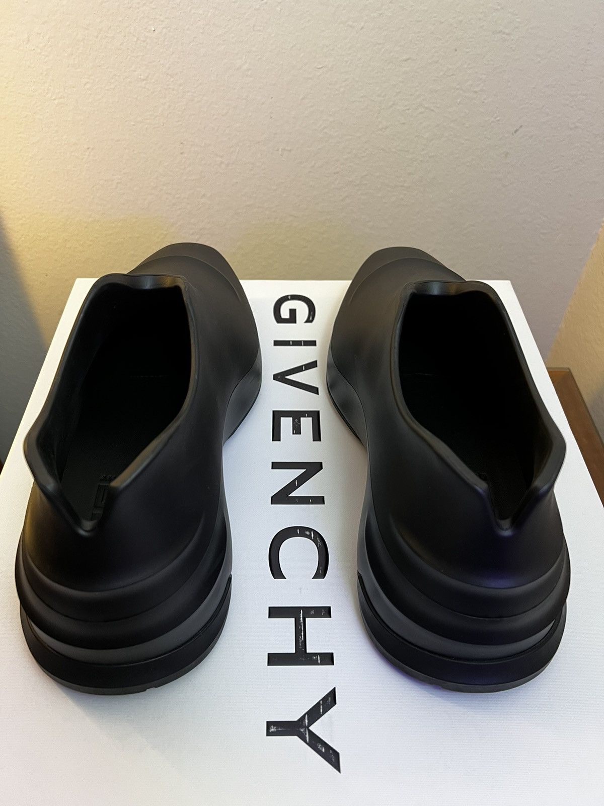 Givenchy × MMW Givenchy Monumental Mallow Show Low Shoes Size US 8 / EU 41 - 4 Thumbnail