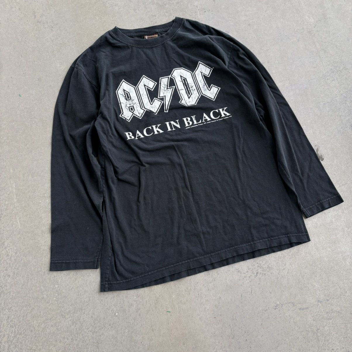 Band Tees Vintage 2005 AC/DC Long sleeve Concert Tee Rare Large Fit Size US L / EU 52-54 / 3 - 4 Thumbnail