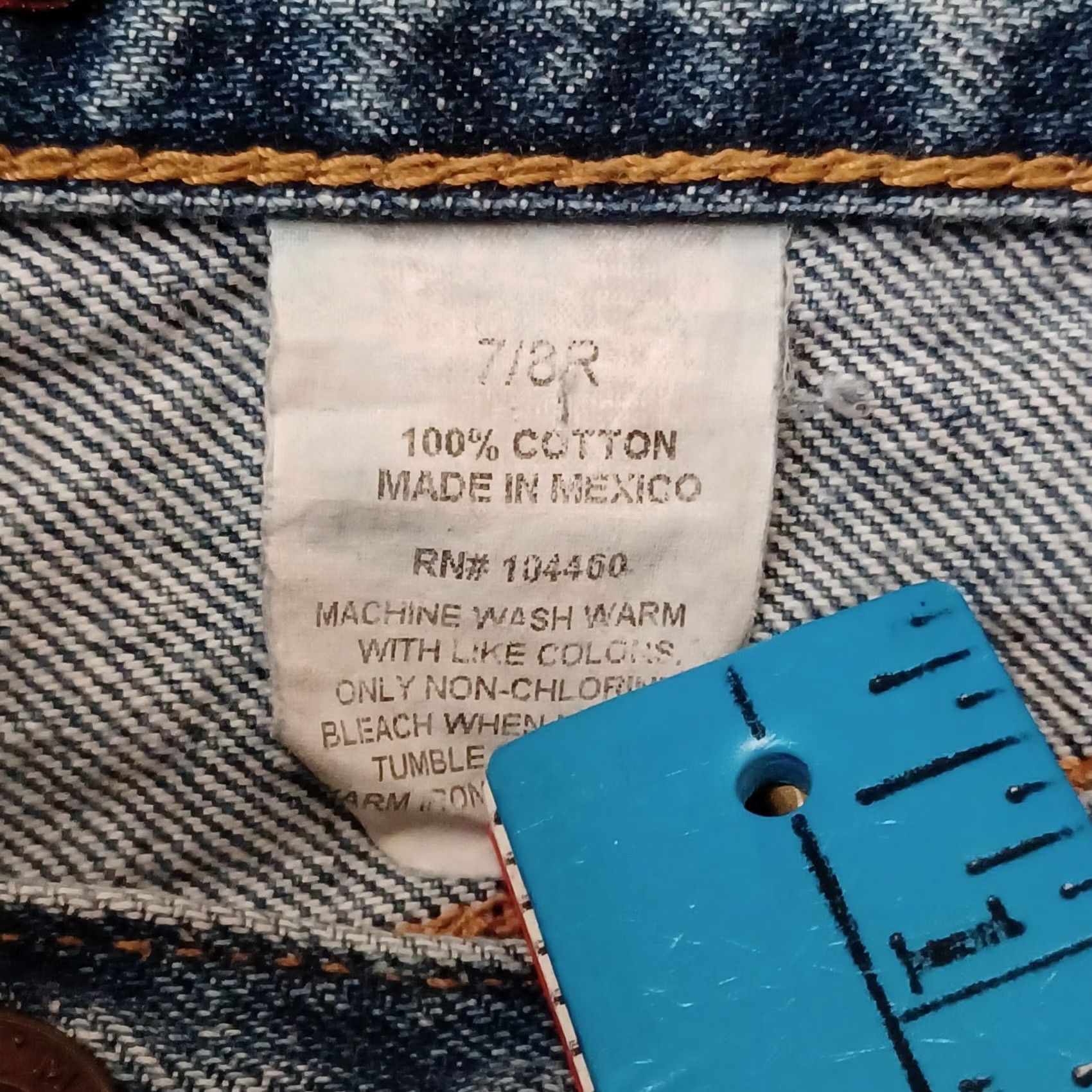 Bcbgmaxazria VINTAGE BCBGMAXAZRIA Jeans Womens 7/8R Denim Distressed Dark Wash Y2K Blue Jeans Women 30 Inseam 7/8R Bootcut Size 28" / US 6 / IT 42 - 6 Thumbnail