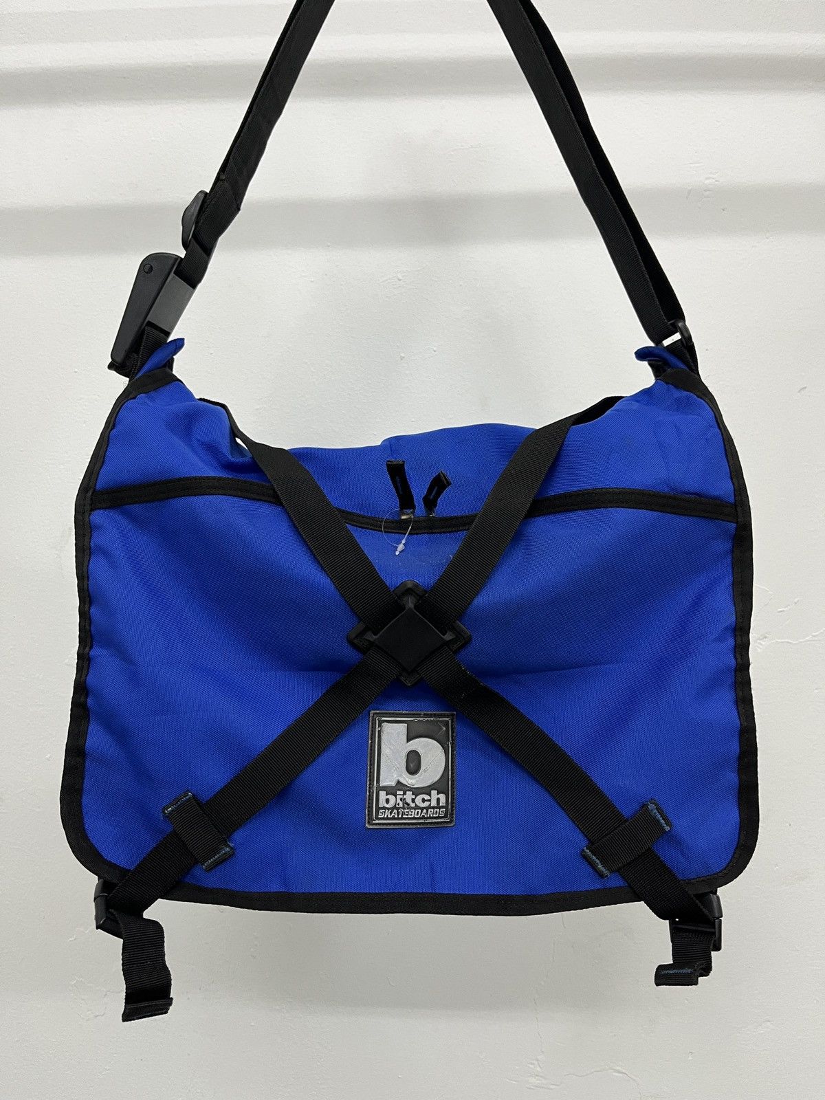 Hook-Ups Vintage 90s Rare Bitch Skateboards Large Messenger Sling Bag Size ONE SIZE - 4 Thumbnail