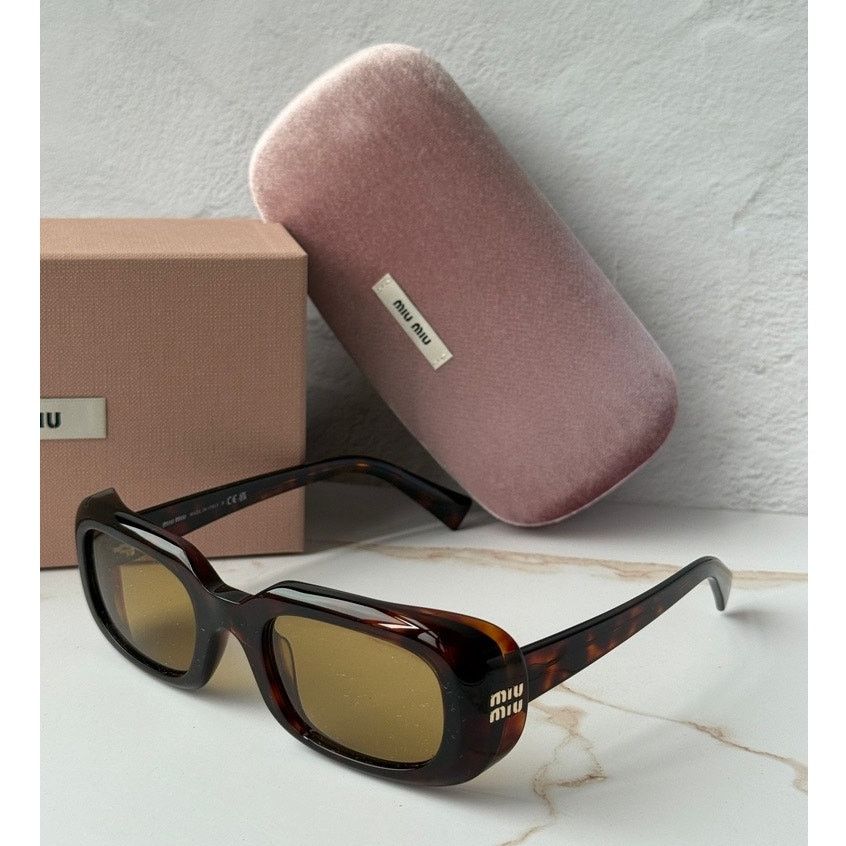 Miu Miu NEW Miu Miu MU B13S Brown Yellow Rectangular Sunglasses Size ONE SIZE - 1 Thumbnail