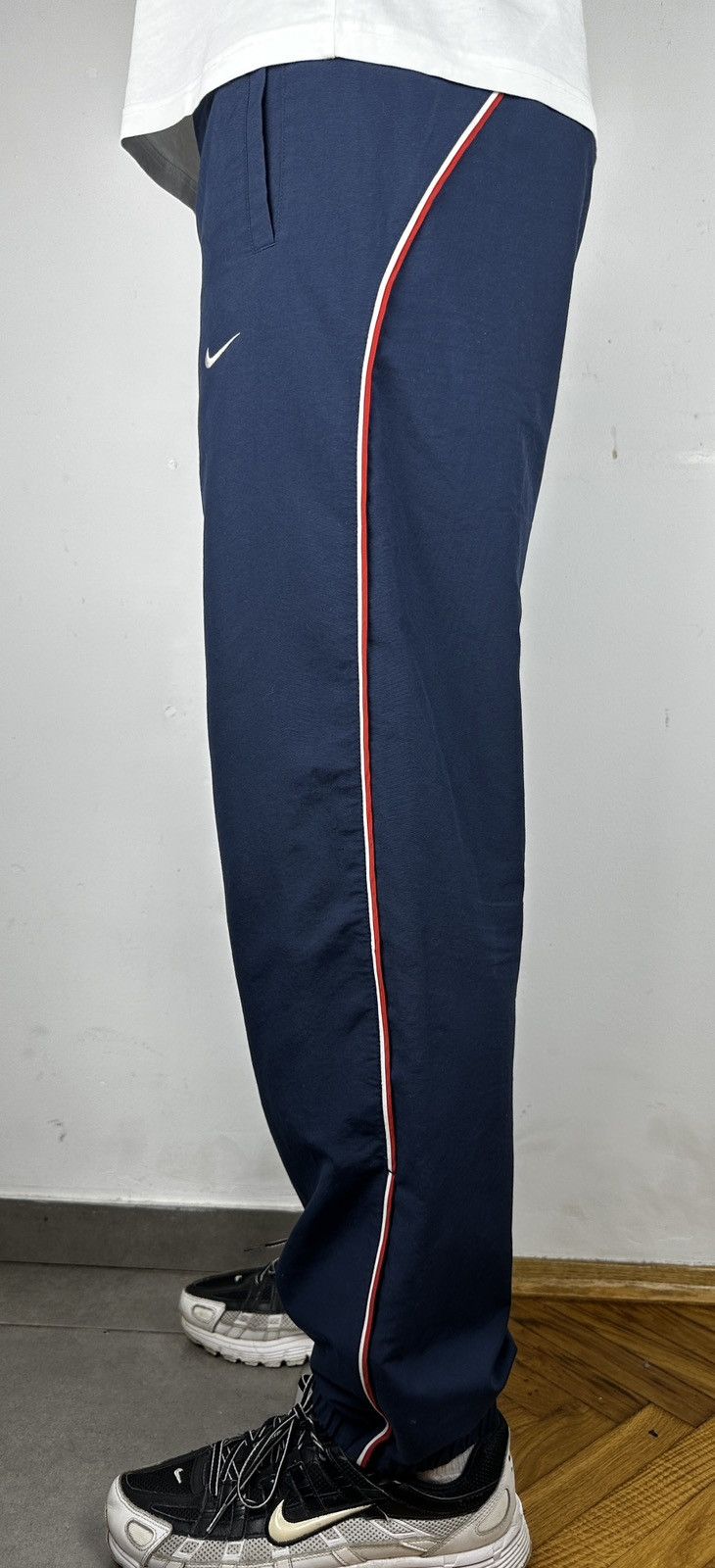 Nike Nike Mini Swoosh Logo Nylon Stripe Track Pants Y2K Vintage Size US 34 / EU 50 - 11 Thumbnail