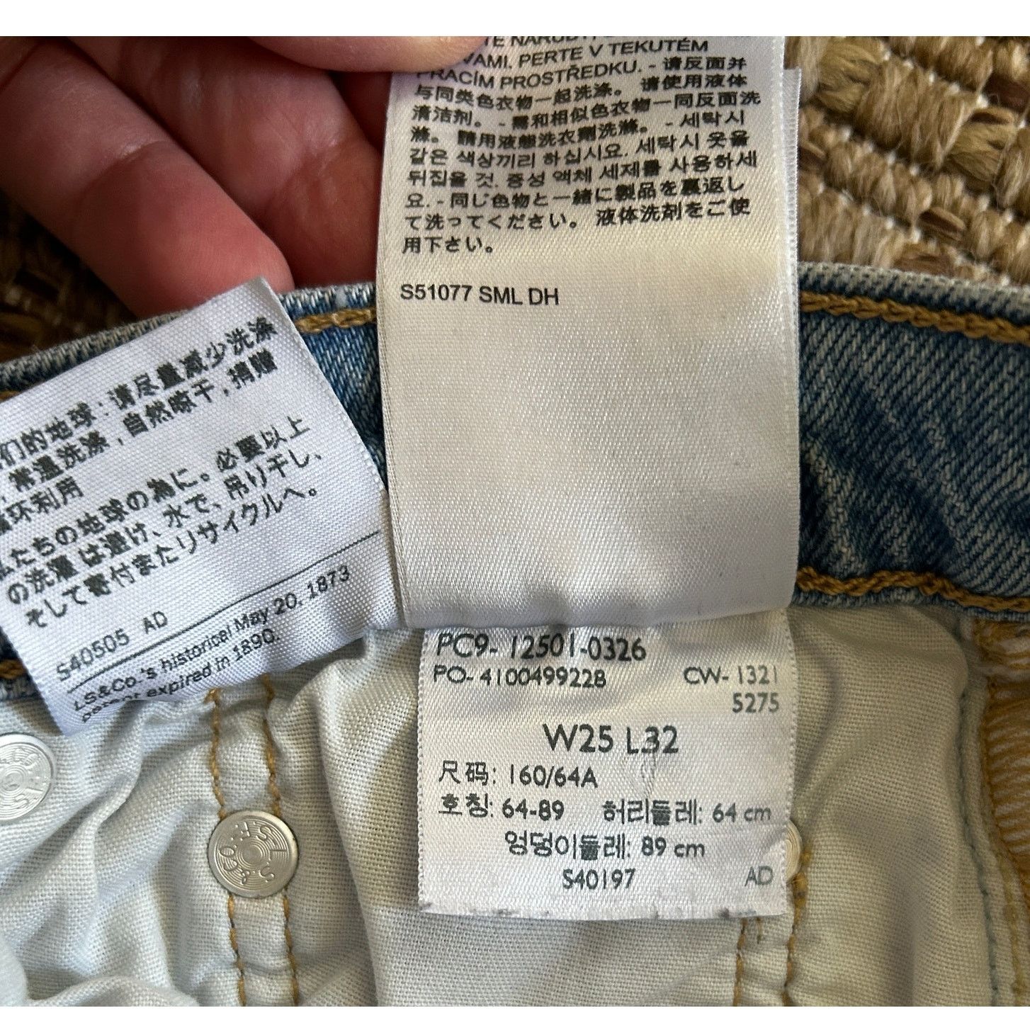Levi's Custom Reworked Levi's 501 Split-Hem Paint Splatter Jeans Size 25" / US 0 / IT 36 - 7 Thumbnail