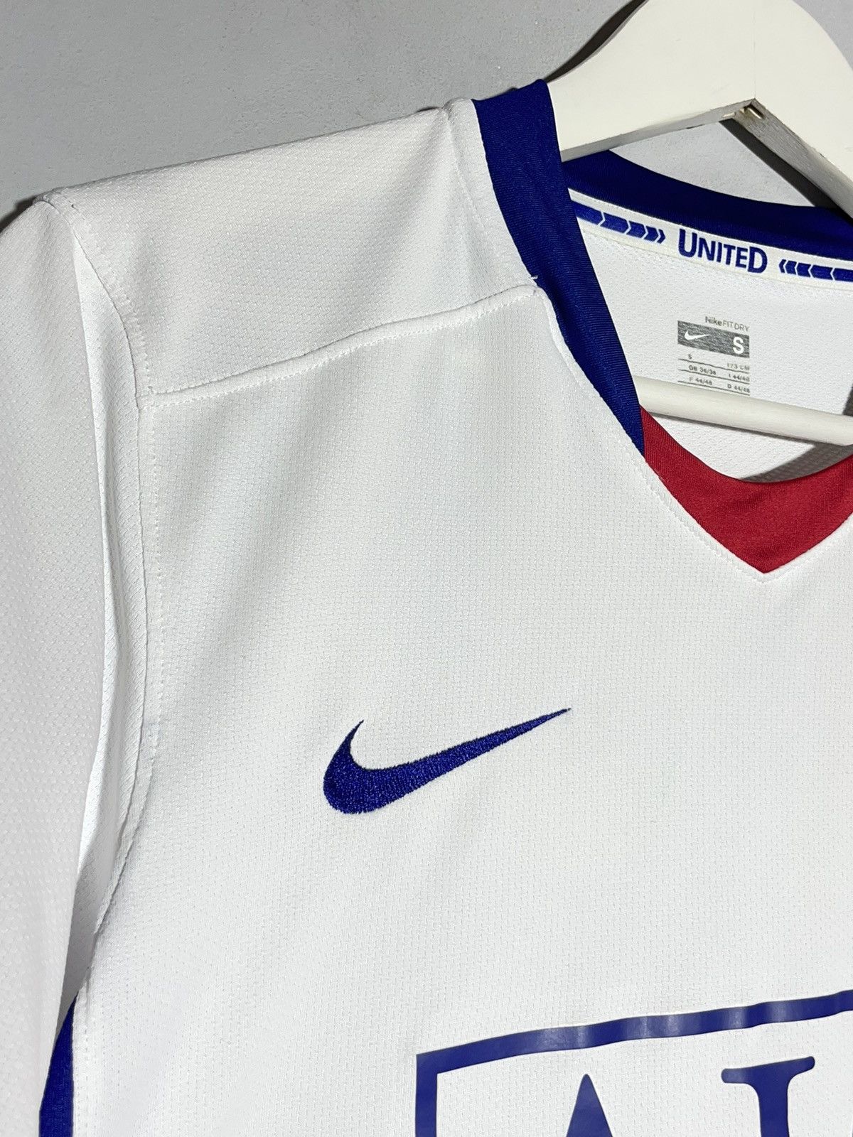 Nike #17 Nani Manchester United Nike 2009/10 Third Football Shirt Size US S / EU 44-46 / 1 - 7 Thumbnail