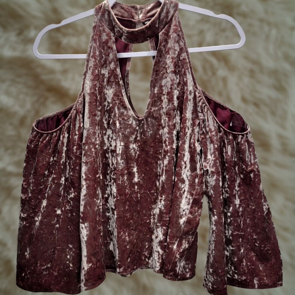 American Eagle Outfitters American Eagle Womens Halter Neck Cold Shoulder Velour Top S Pink Shirt Blouse Womens XS-Size Pink 90s? Size S / US 4 / IT 40 - 1 Thumbnail