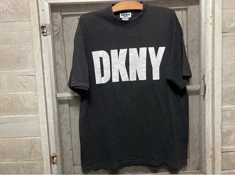 DKNY Vintage T Shirts Dkny 90s Size US L / EU 52-54 / 3 - 1 Thumbnail