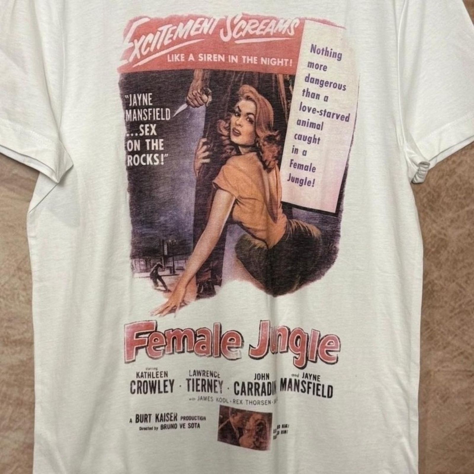 The Unbranded Brand Radio Days Female Jungle Movie Poster Tee Size M NWOT Size M / US 6-8 / IT 42-44 - 3 Thumbnail
