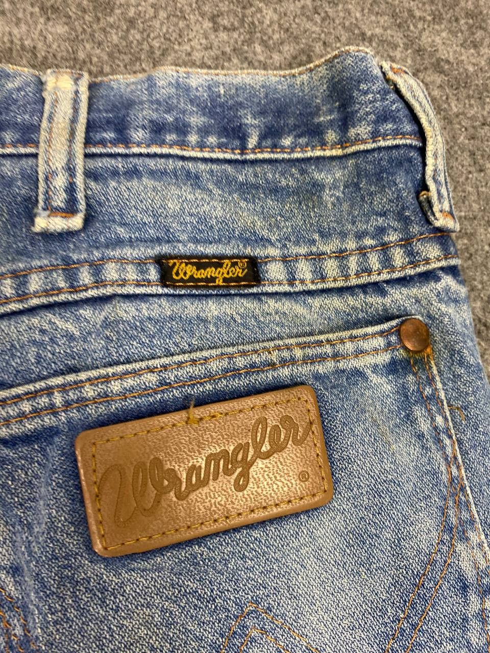 Wrangler vintage wrangler slightly distressed denim nice design Size US 34 / EU 50 - 7 Thumbnail