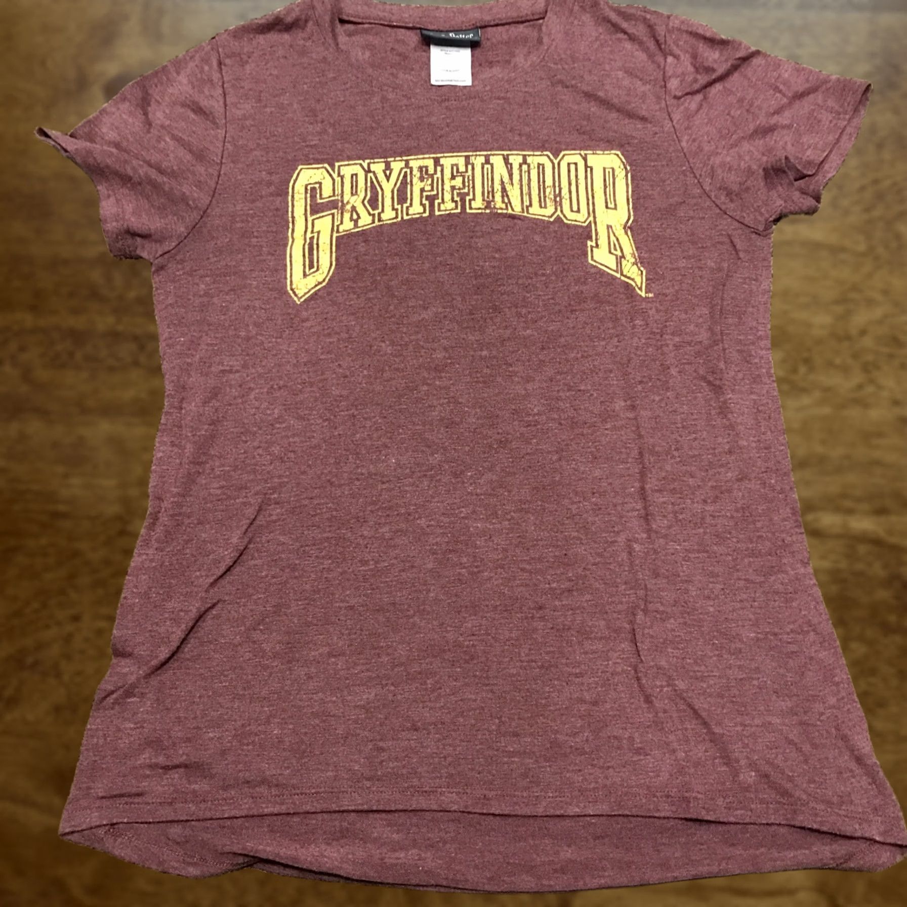Vintage Harry Potter Womens M Gryffindor T Shirt Polyester Blend Crew Neck Short Sleeve Logo Red 25" Length Regular Fit Vintage No Size M / US 6-8 / IT 42-44 - 1 Thumbnail