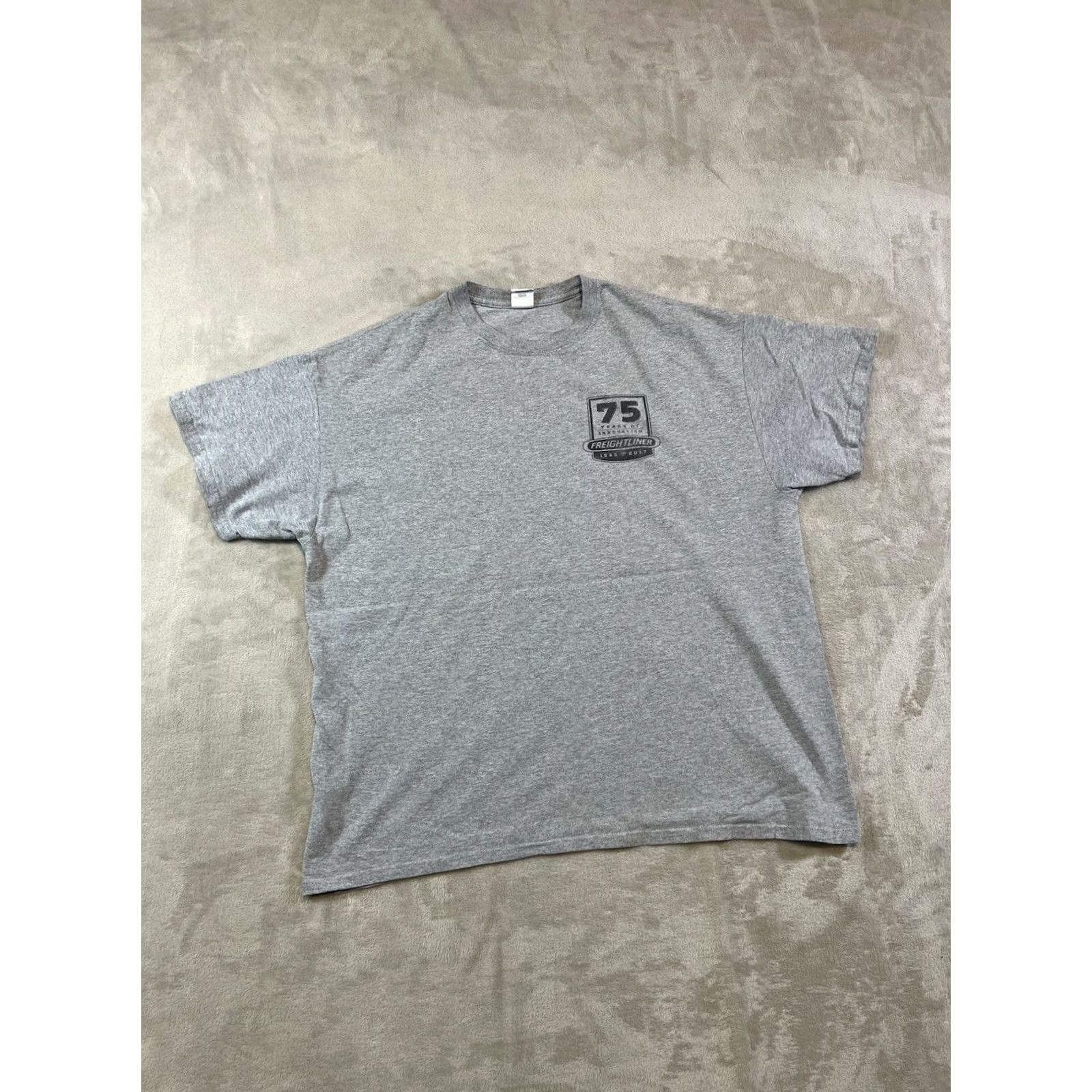 Vintage Freightliner Shirt XL Gray Short Sleeve T-Shirt Mens 75 Years Of Innovation Logo Vintage? No (adjusted) Size US XL / EU 56 / 4 - 2 Thumbnail