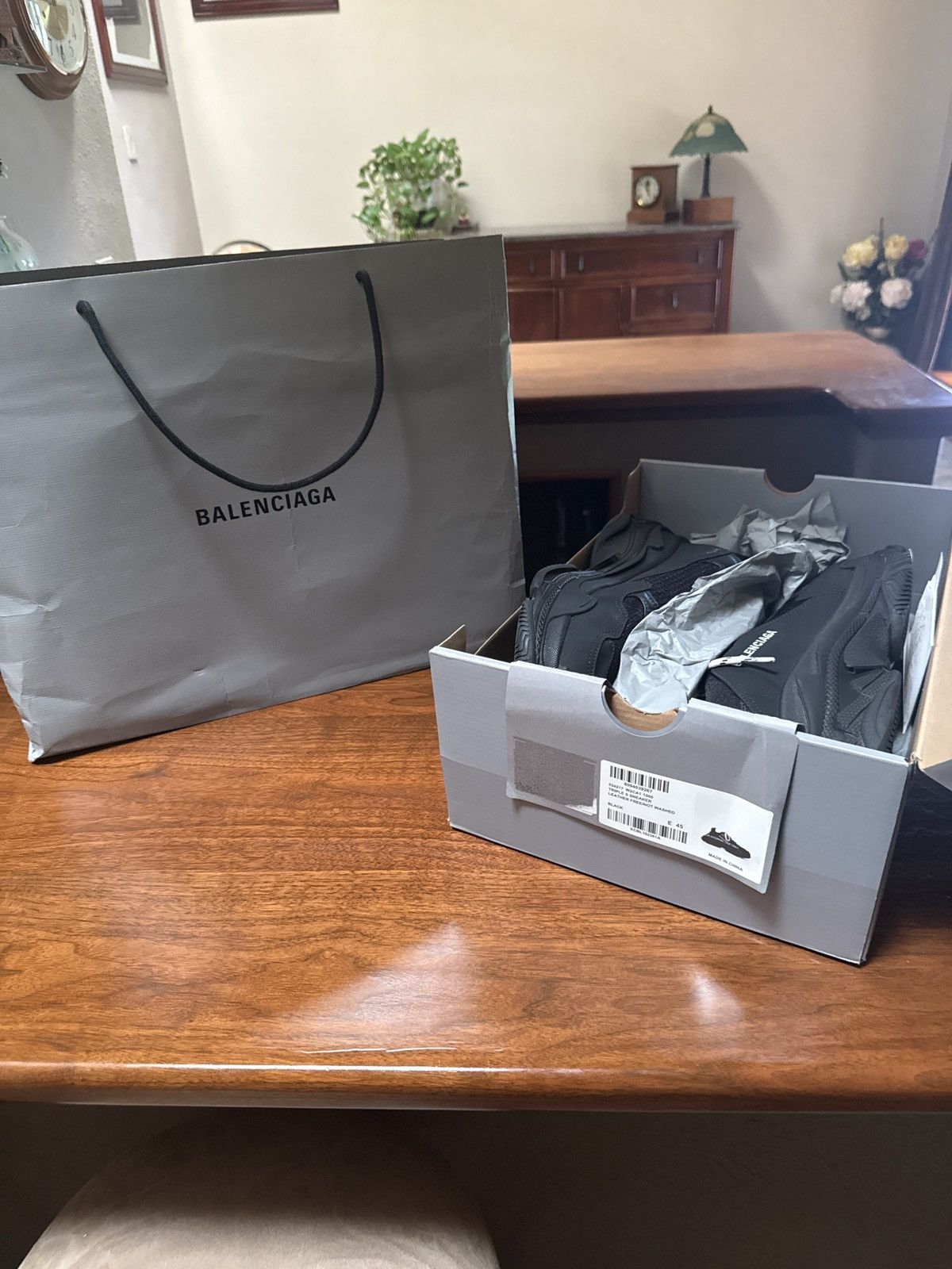 Balenciaga Balenciaga Triple S Size 12 Size US 12 / EU 45 - 1 Thumbnail