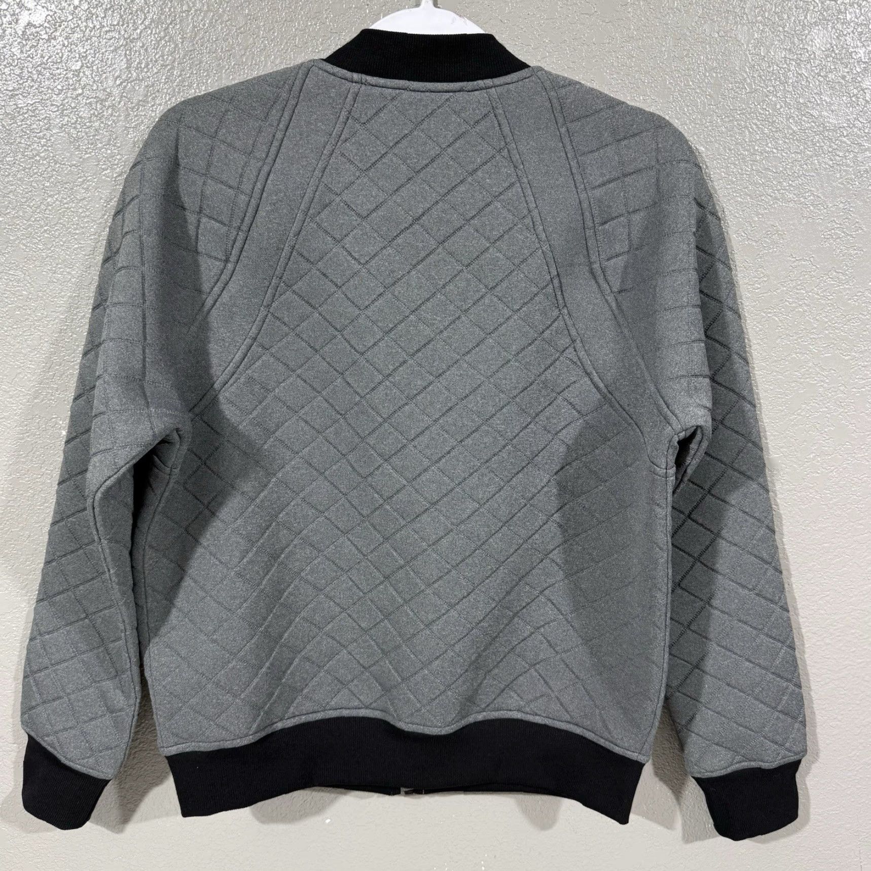 Athleta Athleta Jacket Womens Size M Gray Quilted Bomber Zipper Pockets Short Sleeve Modern Fall Winter Size M / US 6-8 / IT 42-44 - 6 Thumbnail