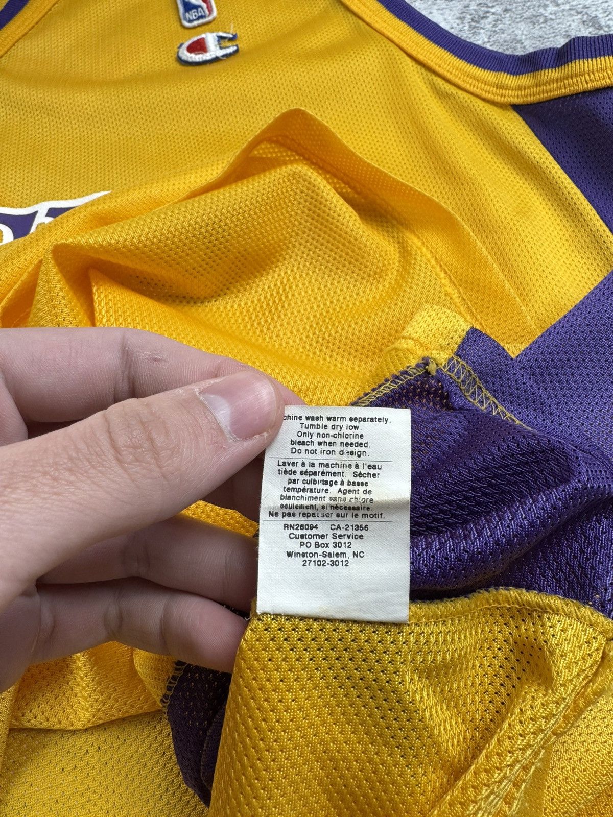 NBA Vintage Lakers Kobe Bryant #8 Rap Shirt Basketball Jersey Size US L / EU 52-54 / 3 - 13 Thumbnail