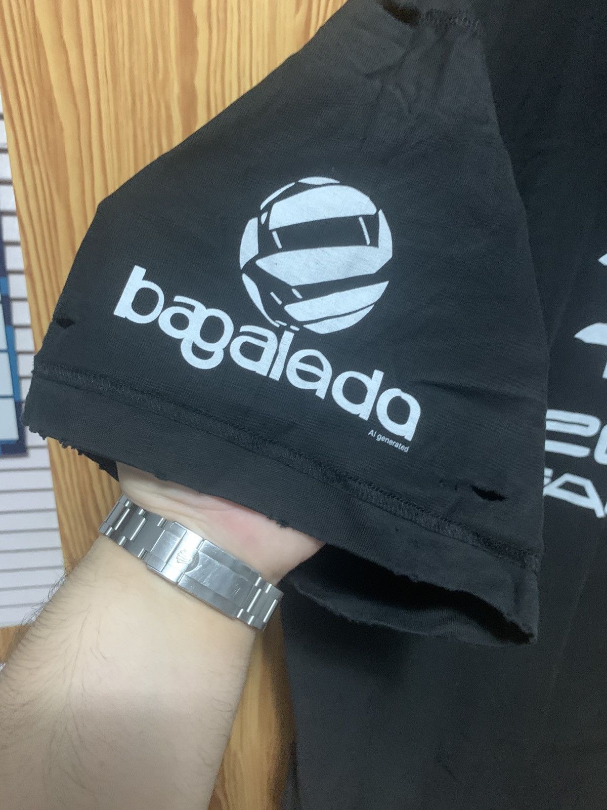 Balenciaga Balenciaga ai generated tee Size US L / EU 52-54 / 3 - 3 Thumbnail