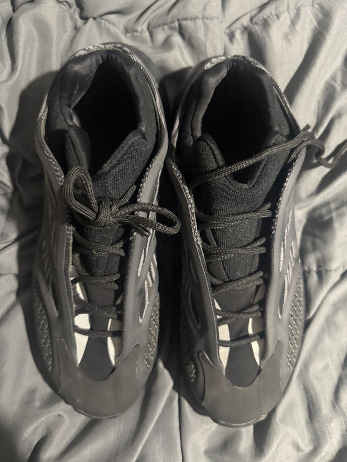 Yeezy Addidas Yezzy 700 V3 Size US 11.5 / EU 44-45 - 7 Thumbnail