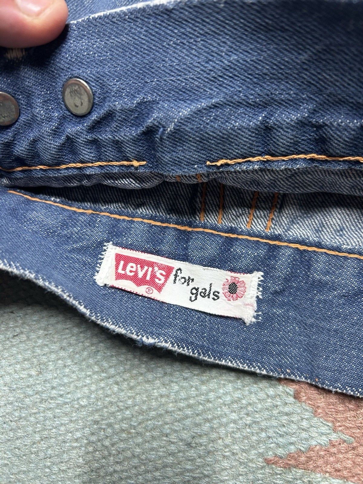 Vintage 70s Levi’s gals denim trucker jacket big E distressed S/M Size S / US 4 / IT 40 - 12 Thumbnail