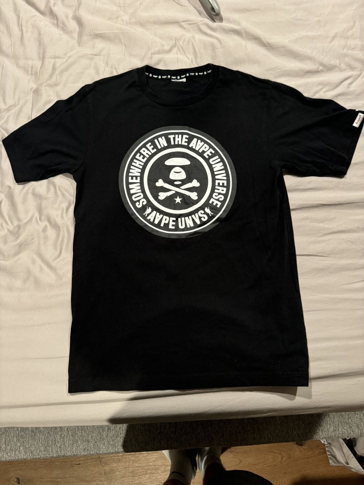 Aape AAPE Somewhere In The AAPE Universe Logo Tee Size US M / EU 48-50 / 2 - 1 Thumbnail