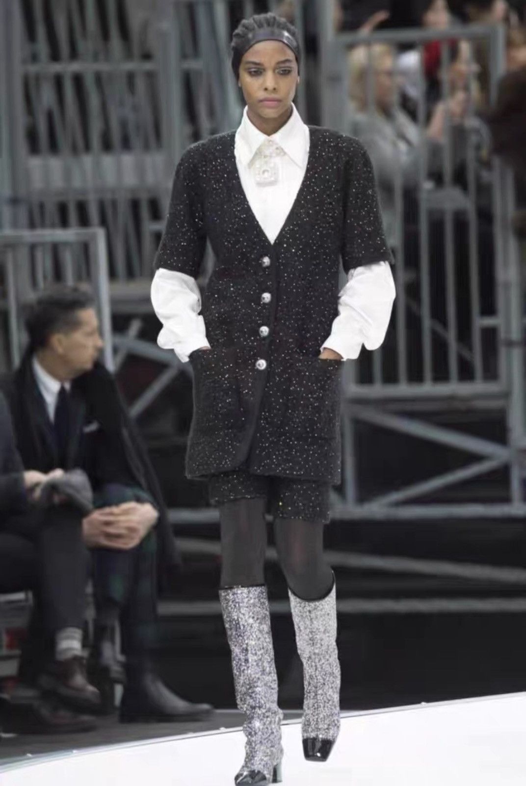 Chanel Chanel runway center long coat J38 Size XS / US 0-2 / IT 36-38 - 8 Thumbnail