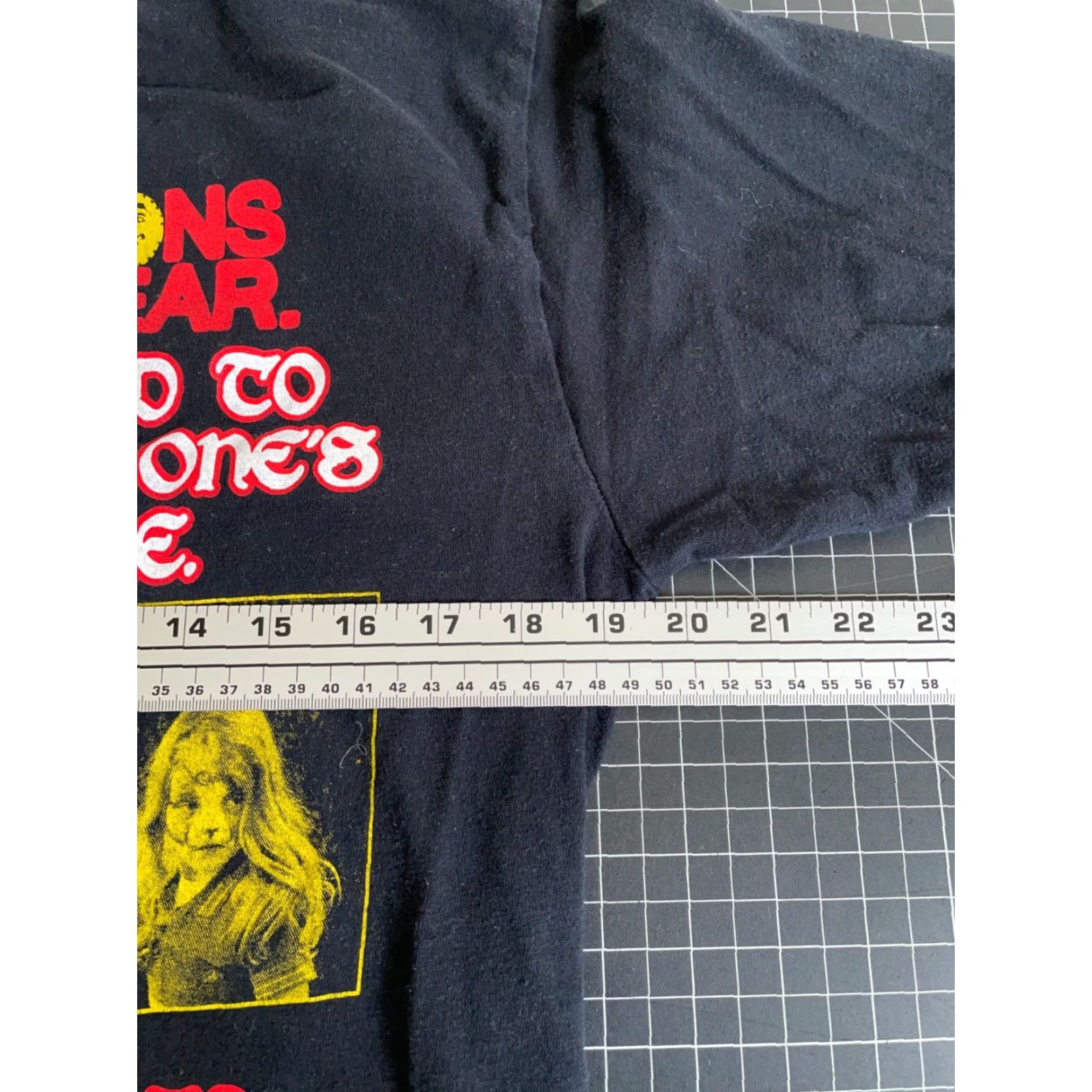 Vintage Vintage Best Intentions for a New Year Long Sleeve T-Shirt Adult Medium Black Retro Graphic Print 2019 Men's Size US M / EU 48-50 / 2 - 5 Thumbnail