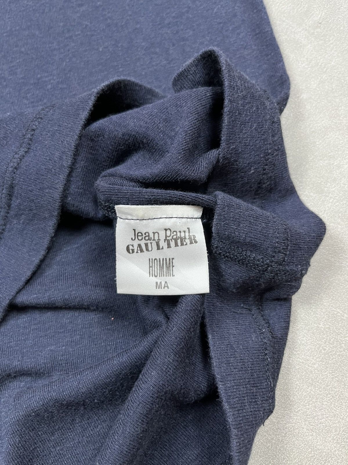 Jean Paul Gaultier 90s JPG vneck tee Size US S / EU 44-46 / 1 - 6 Thumbnail
