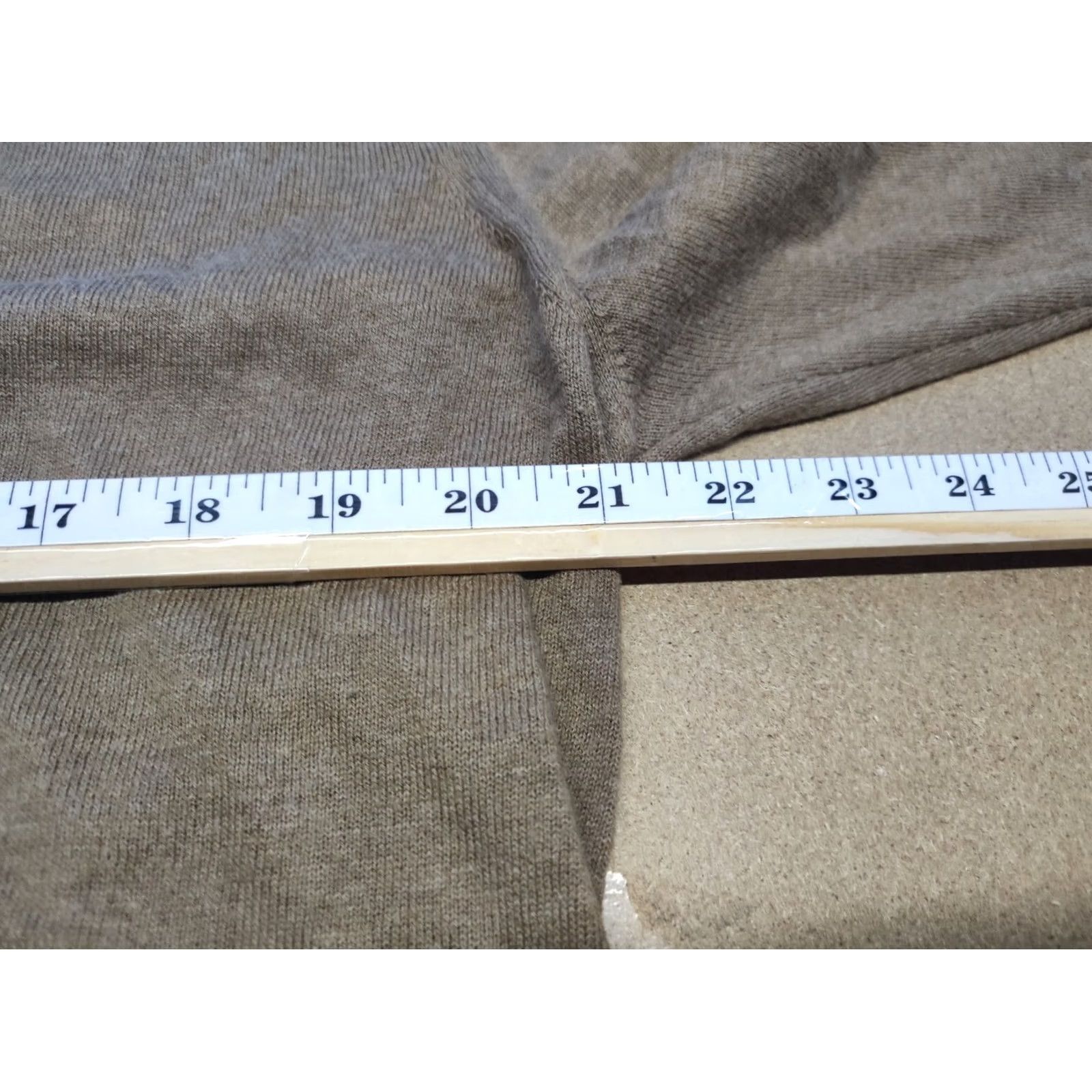 Oscar Jacobson Oscar Jacobson Mens Sweater Size M Jumper Beige Plain V-Neck Top Pullover Soft Knit Merino Wool Casual Regular Stripes? (Note: No new info allowed) Size US M / EU 48-50 / 2 - 5 Thumbnail