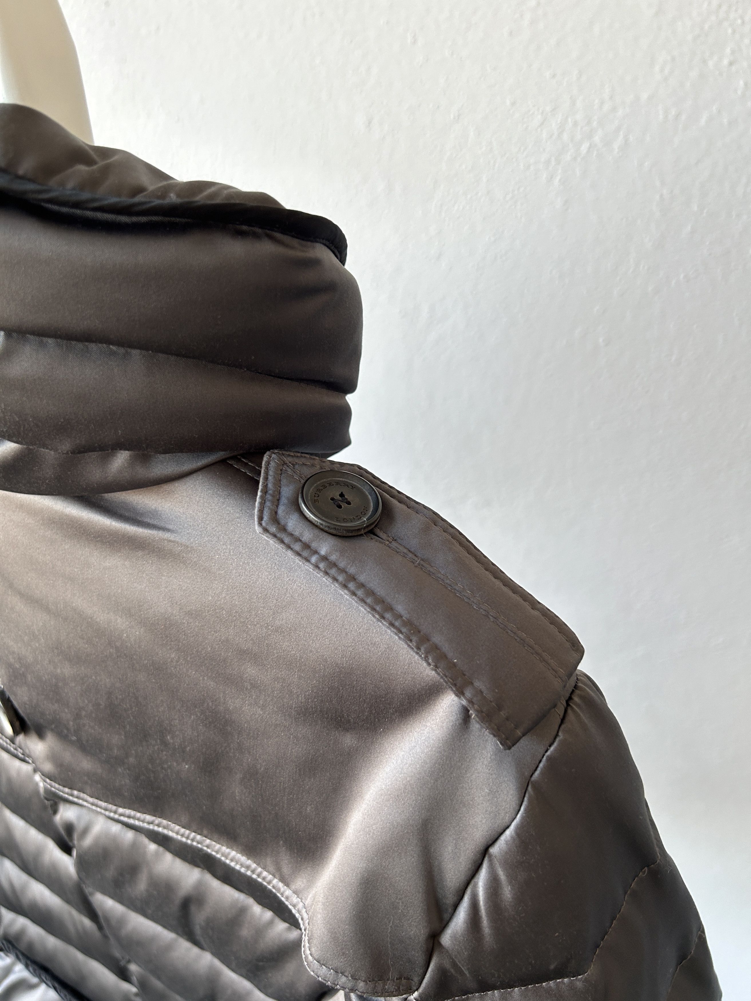 Burberry Burberry belted short puffer jacket Size L / US 10 / IT 46 - 21 Thumbnail