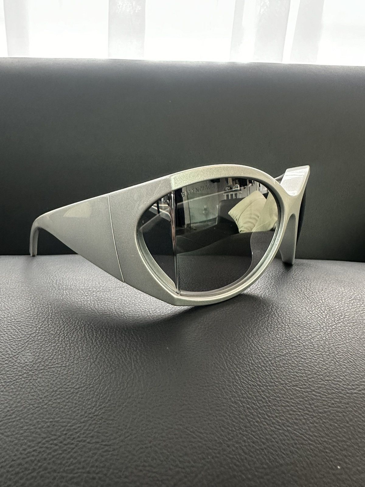Balenciaga Balenciaga Cat Eye Mirrored Sunglasses Size ONE SIZE - 2 Thumbnail