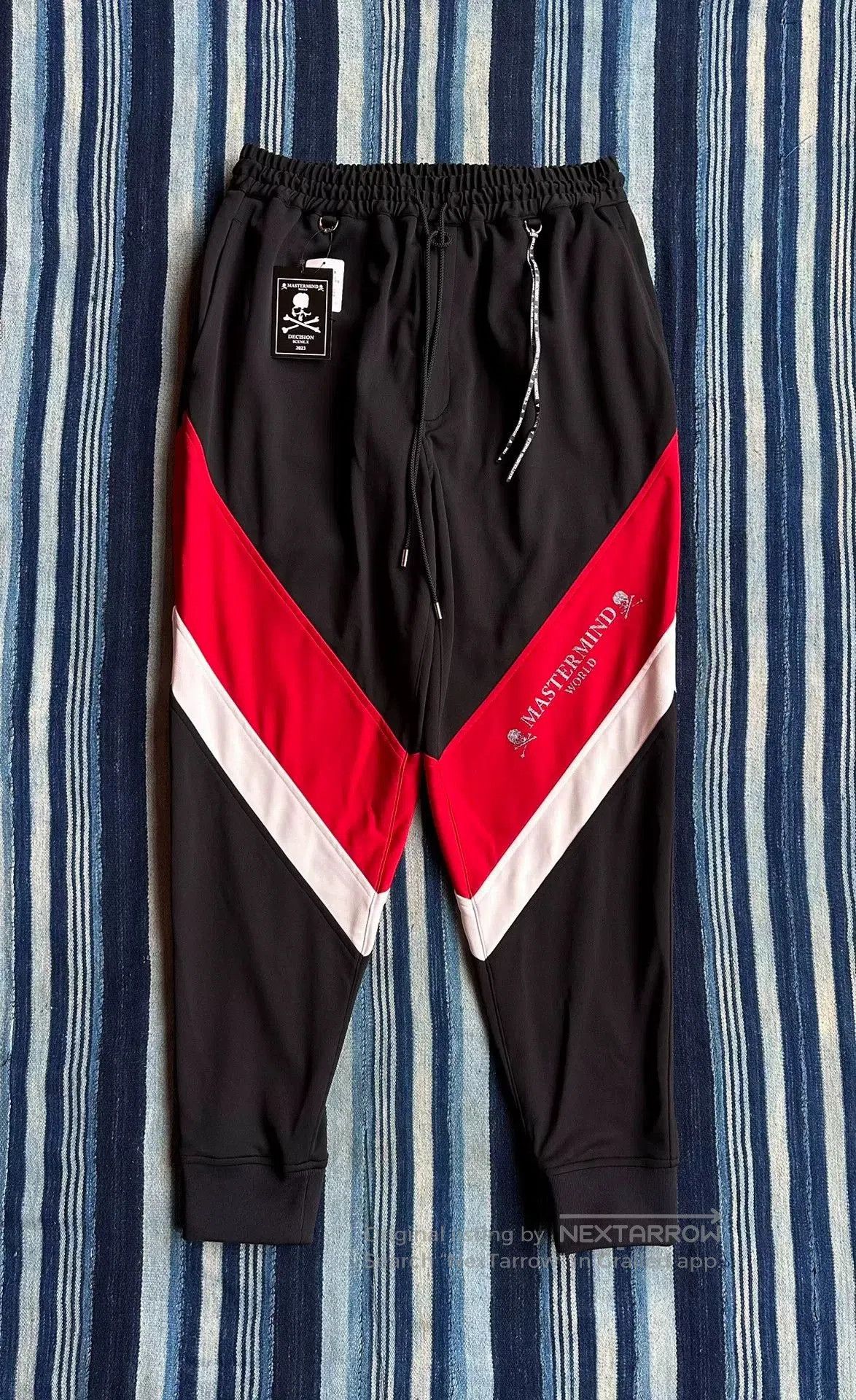 Mastermind Japan mastermind japan athletic jogger pants with logo. Size US 32 / EU 48 - 1 Thumbnail