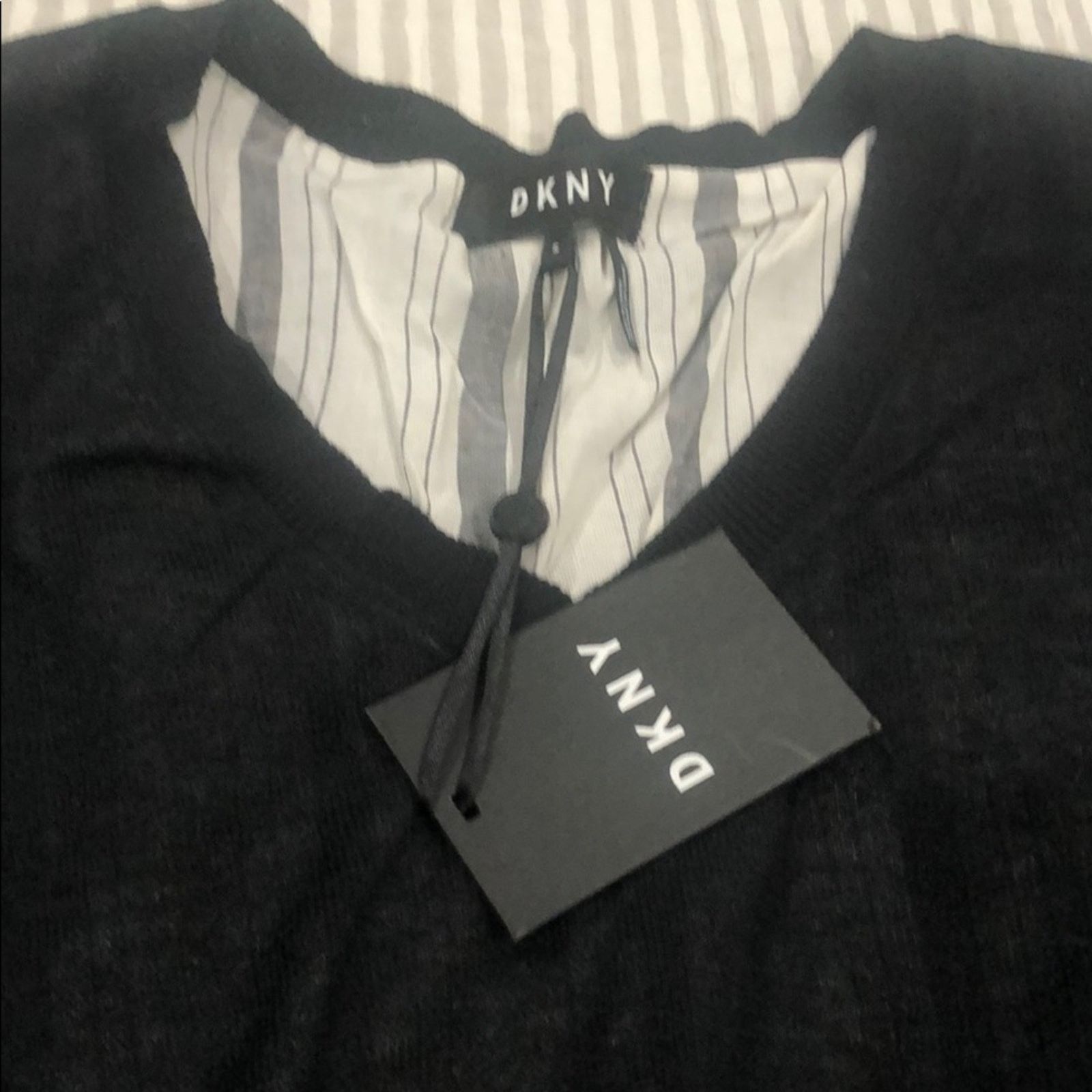 DKNY Layered V-Neck Blouse Side Ties NWT Preppy Academia Office Size S / US 4 / IT 40 - 3 Thumbnail