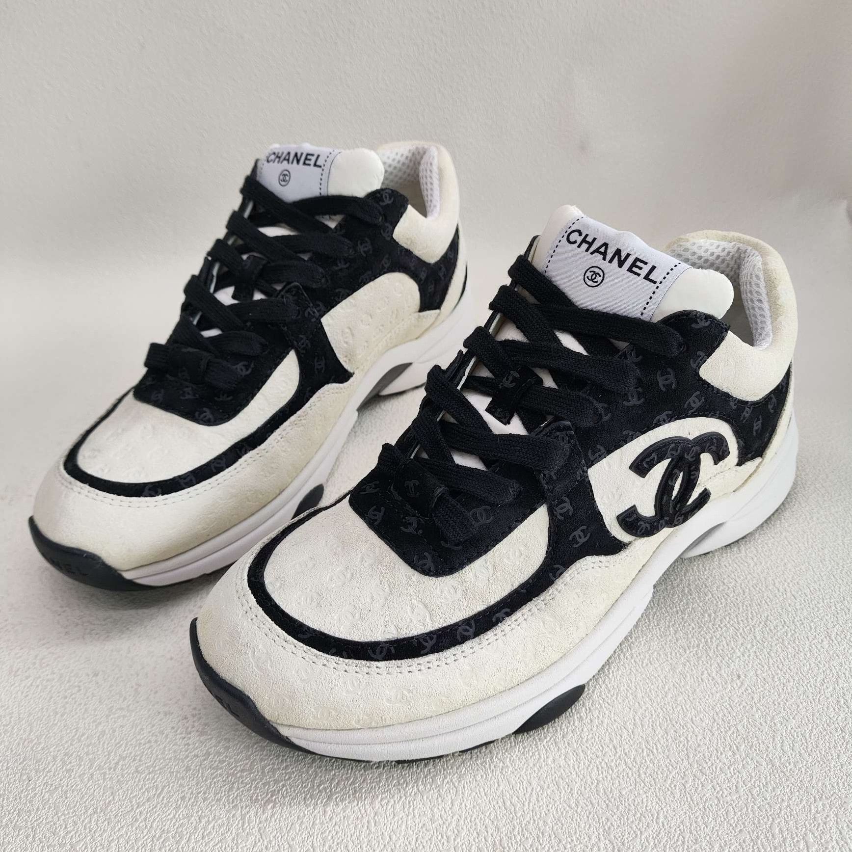 Chanel Chanel Casual Black Lowtop Sneakers us_8-5 Women Size US 8.5 / IT 38.5 - 1 Thumbnail