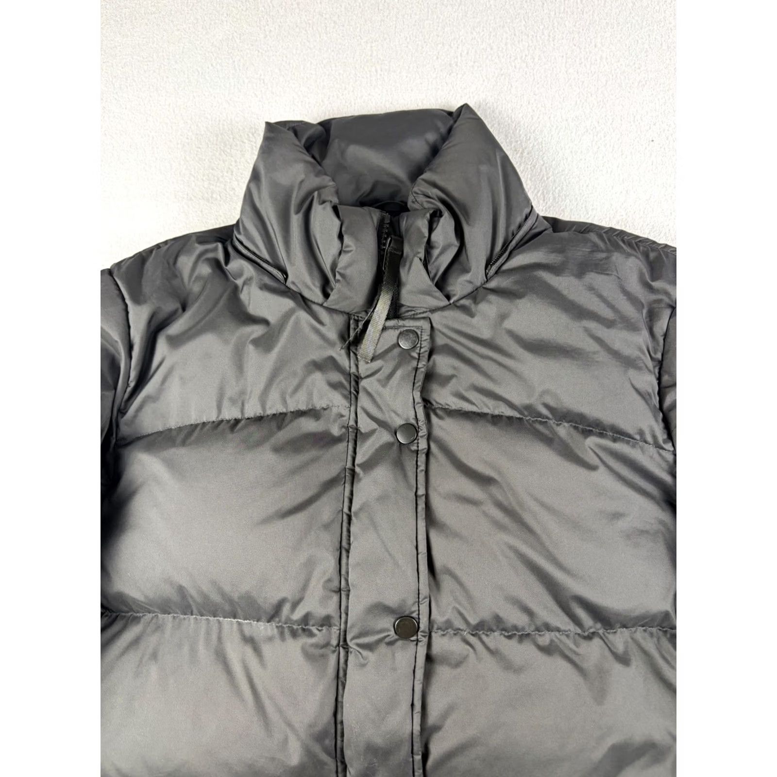 Quince Quince Down Puffer Jacket Women’s Medium Black Outerwear Zip Snap Puffers Regular Mountain Outdoor Winter Fall Mens/ Womens Size M / US 6-8 / IT 42-44 - 2 Thumbnail