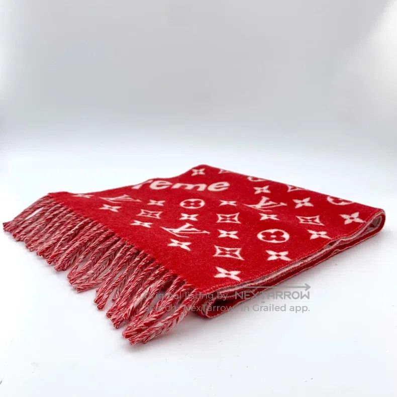 Louis Vuitton Louis Vuitton Supreme co-branded red logo floral print woo Size ONE SIZE - 2 Thumbnail