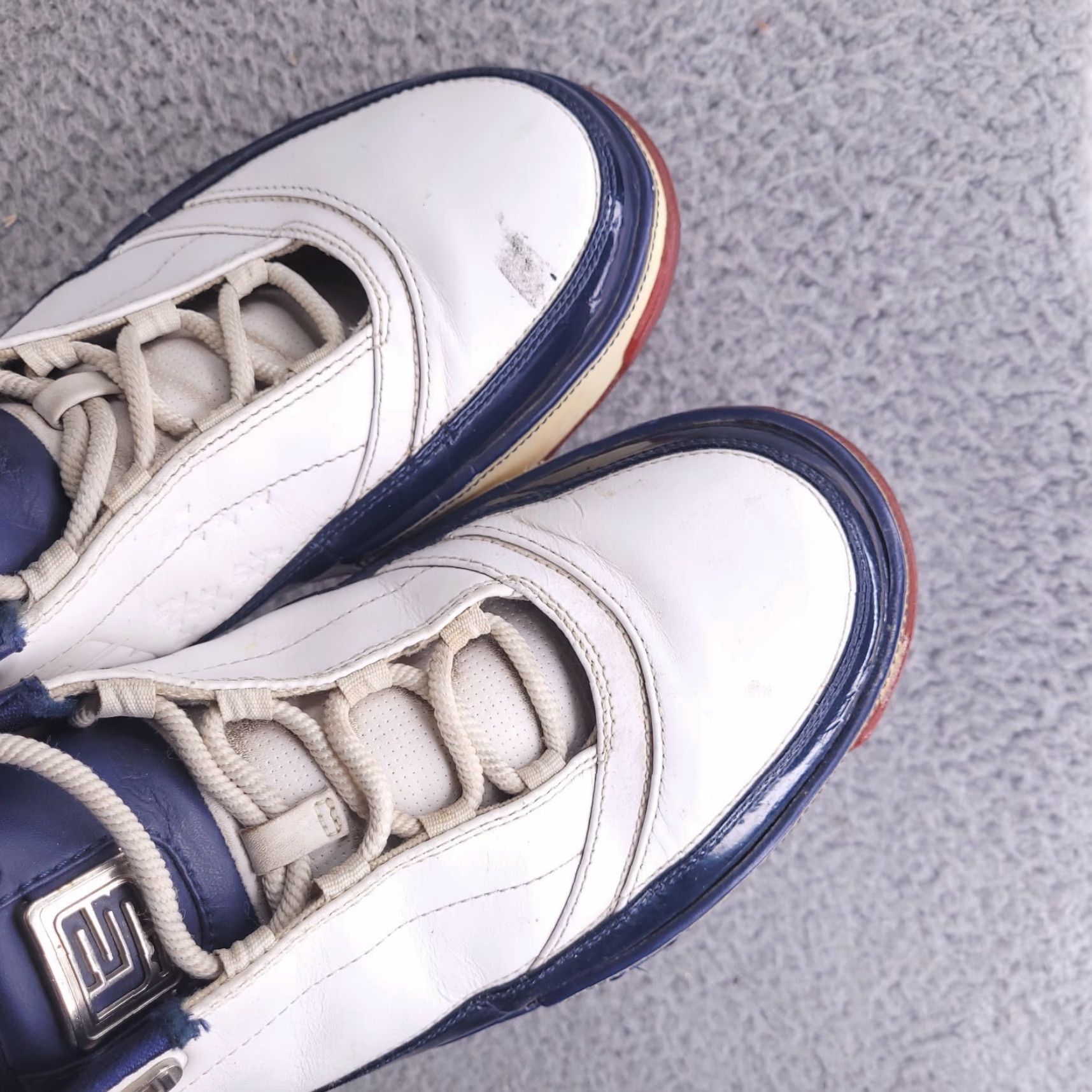Nike VINTAGE Nike Zoom LeBron II Sneaker Men 9.5 White 315837-141 2007 USA Olympic Size US 10 / EU 43 - 3 Thumbnail