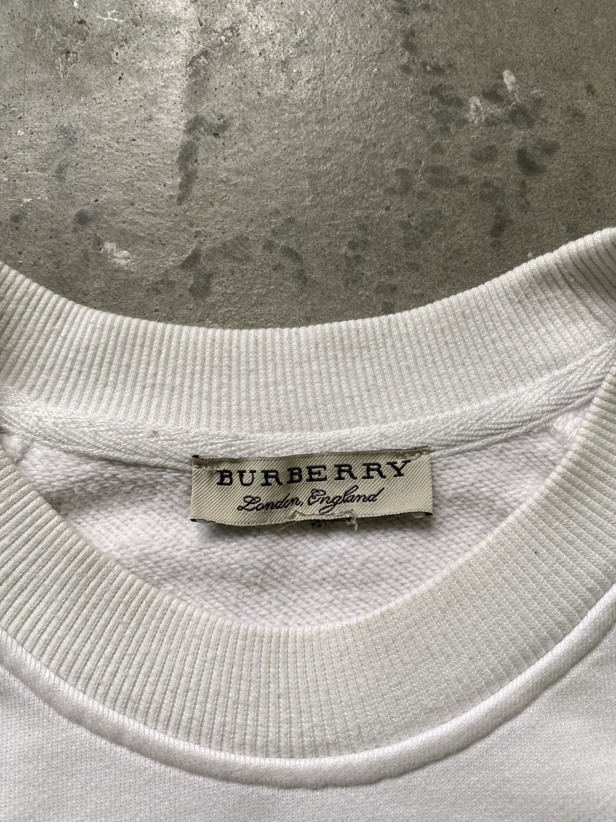 Burberry Burberry London Embroidery Spellout Pullover Size US M / EU 48-50 / 2 - 6 Thumbnail