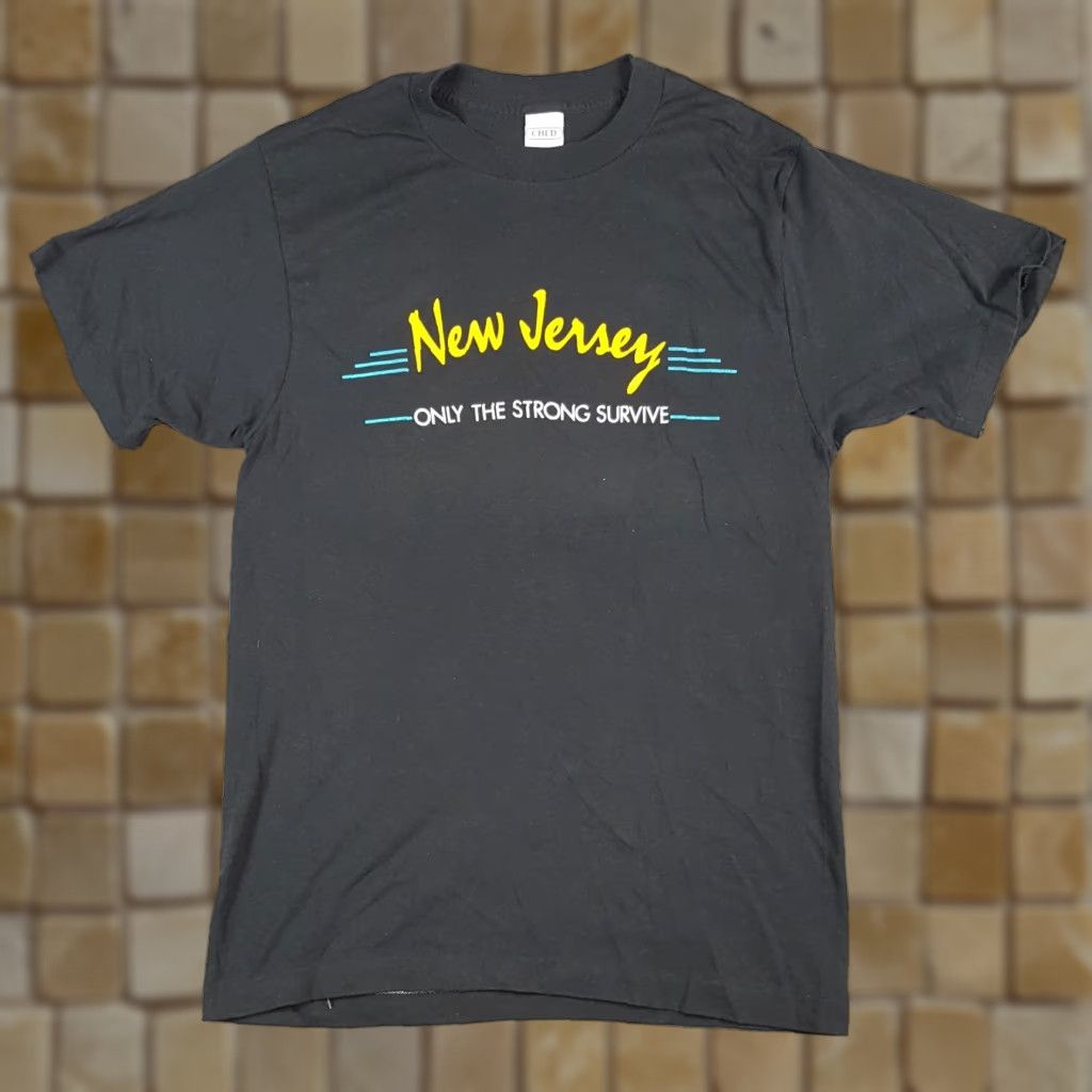 Anvil VINTAGE New Jersey Only The Strong Survive 80s Funny City Black T Shirt XS Mens Anvil Cotton Short Sleeve Crew Neck T-Shirt Size US XS / EU 42 / 0 - 1 Thumbnail